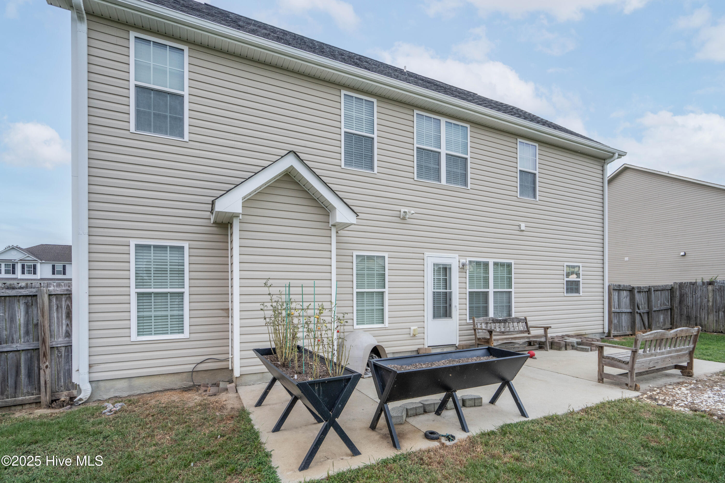 100495795 | Photo 55