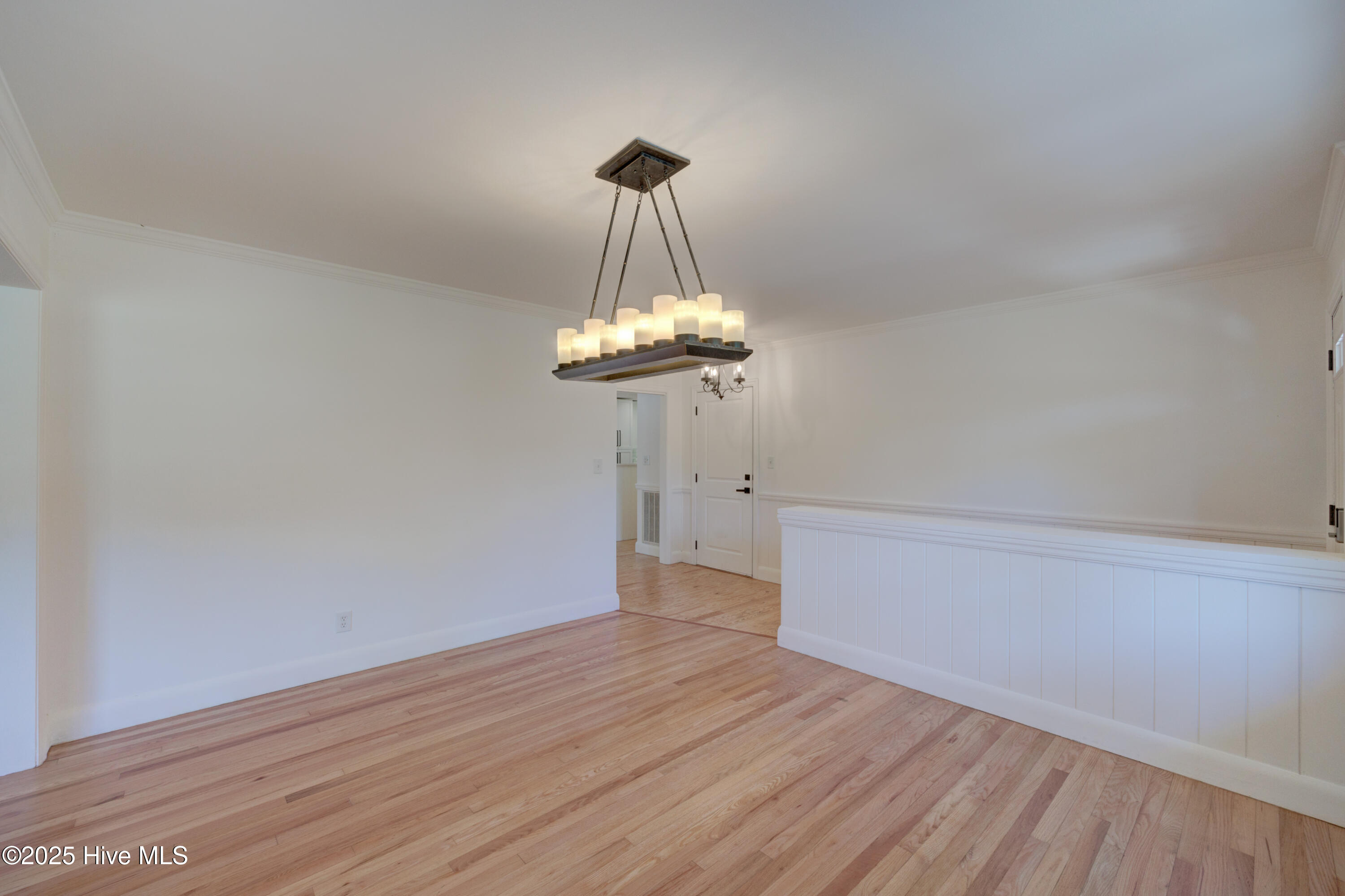 100531788 | Photo 28