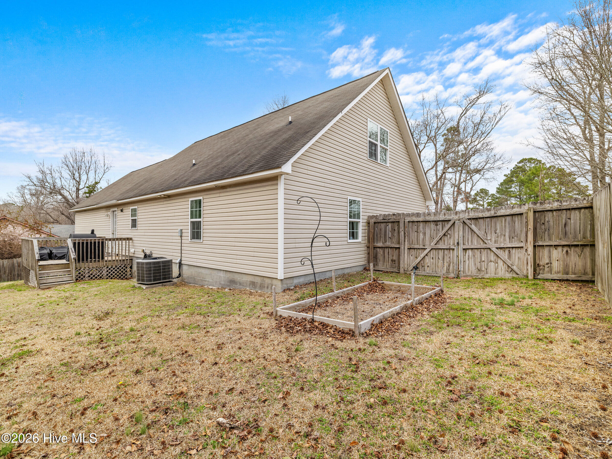 100558064 | Photo 38