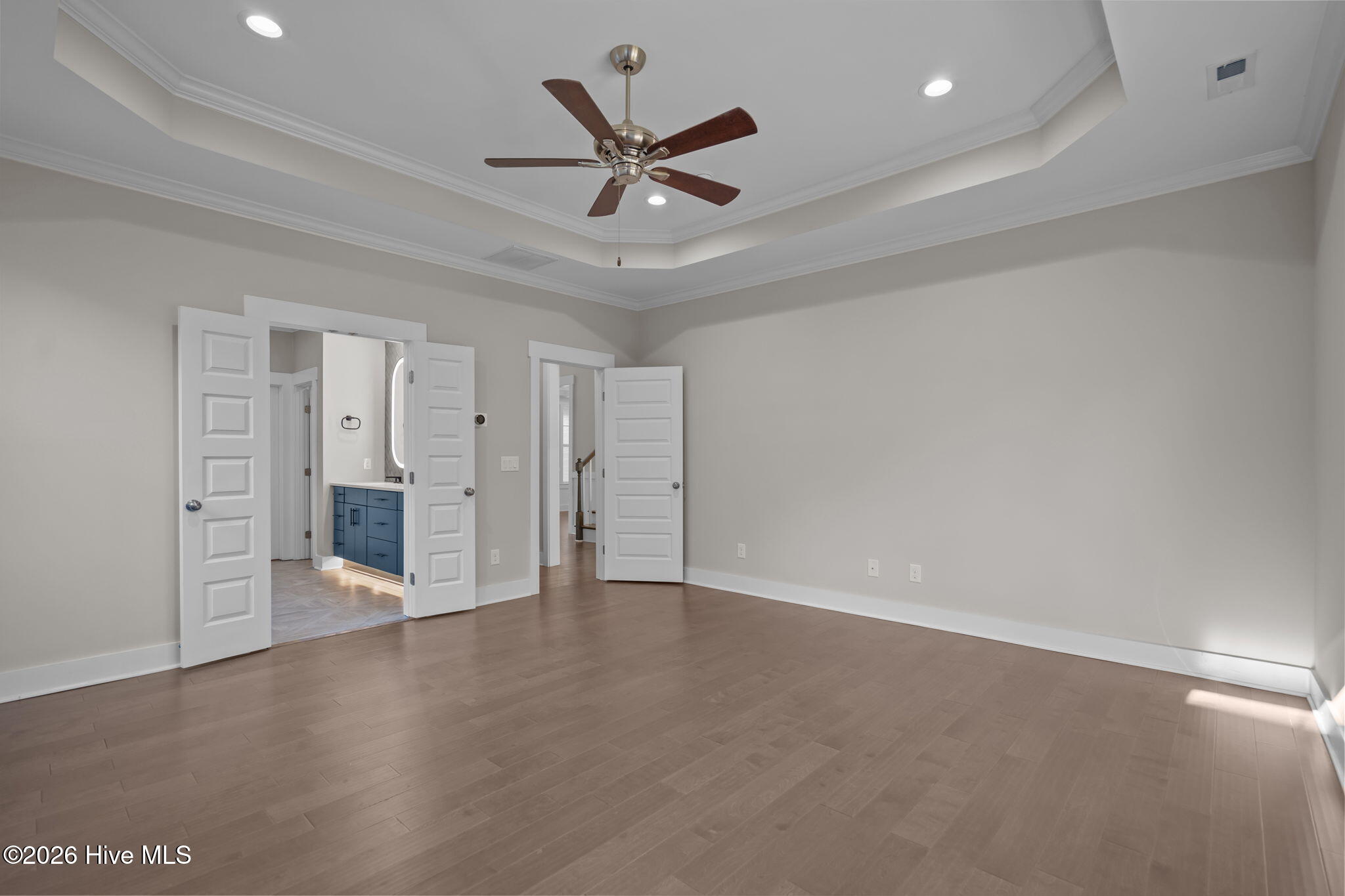 100550410 | Photo 34