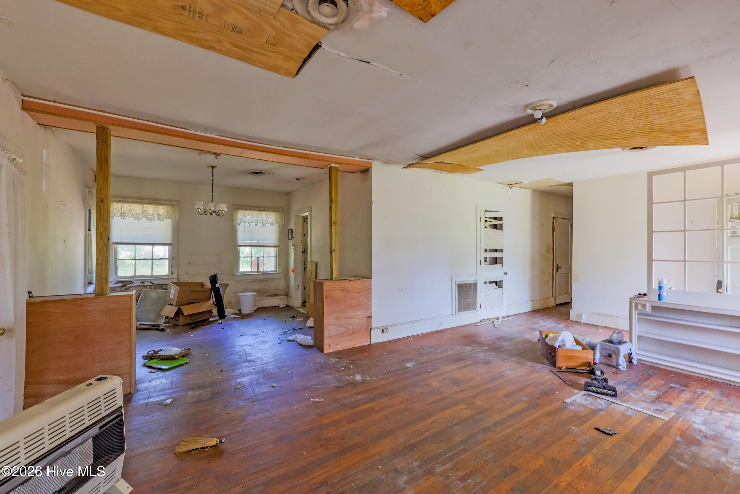 221 E Main Street, Rose Hill, NC 28458 – photo 4: _K6A0995 (Custom)