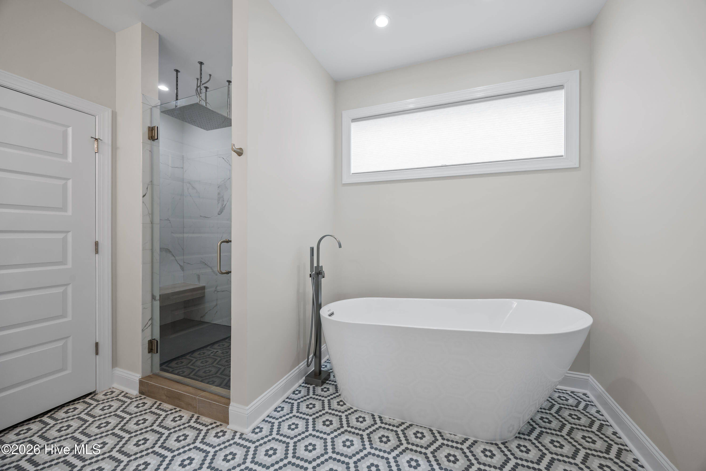 104 E Seaview Drive, Emerald Isle, NC, 28594