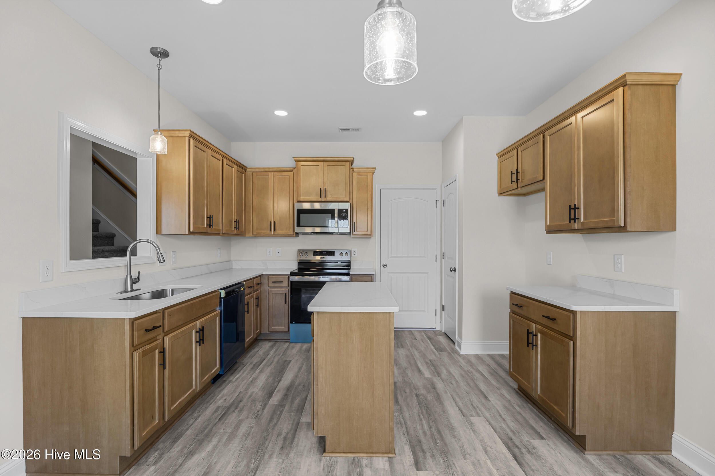 100552403 | Photo 17