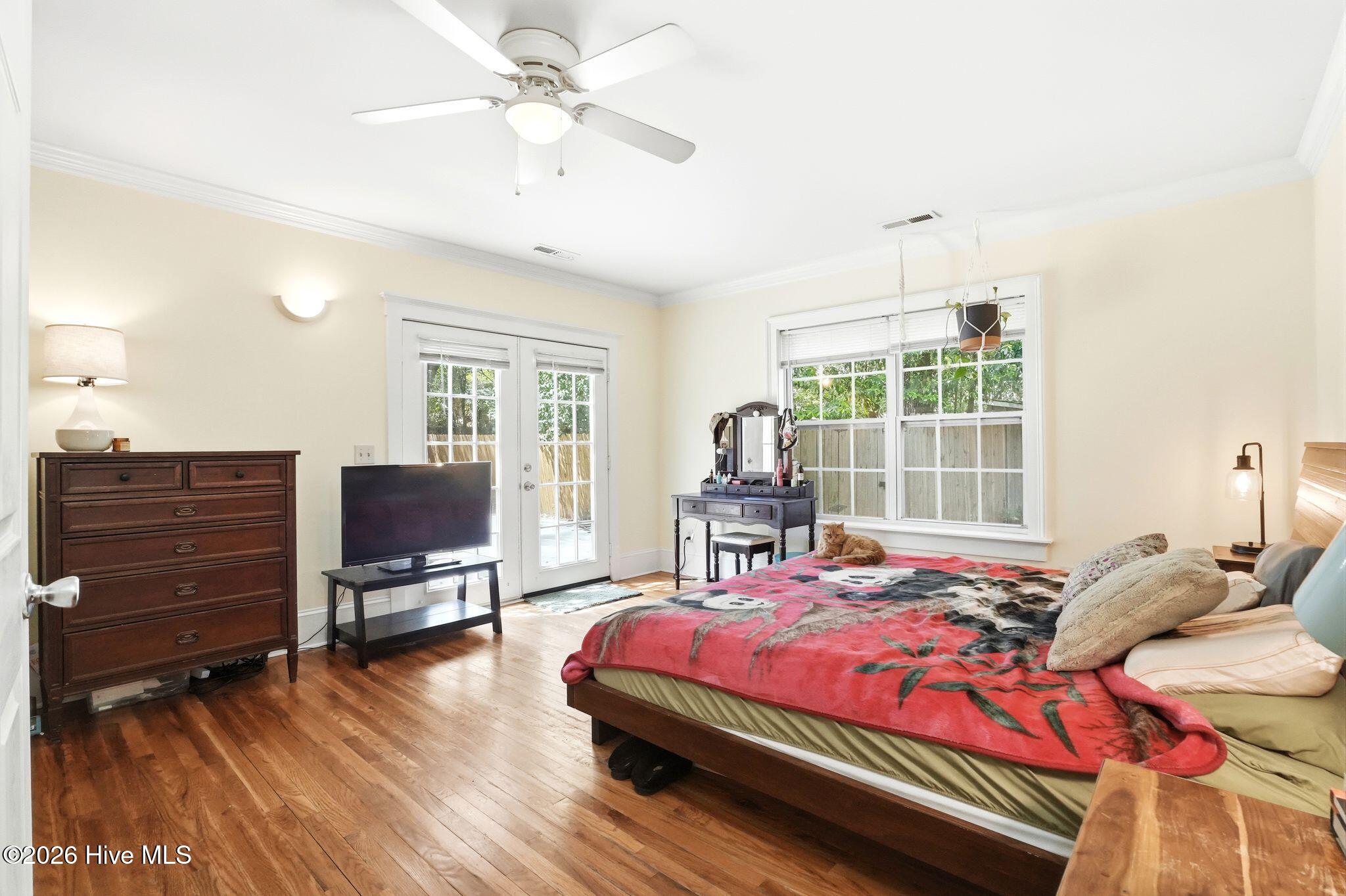 100564510 | Photo 47