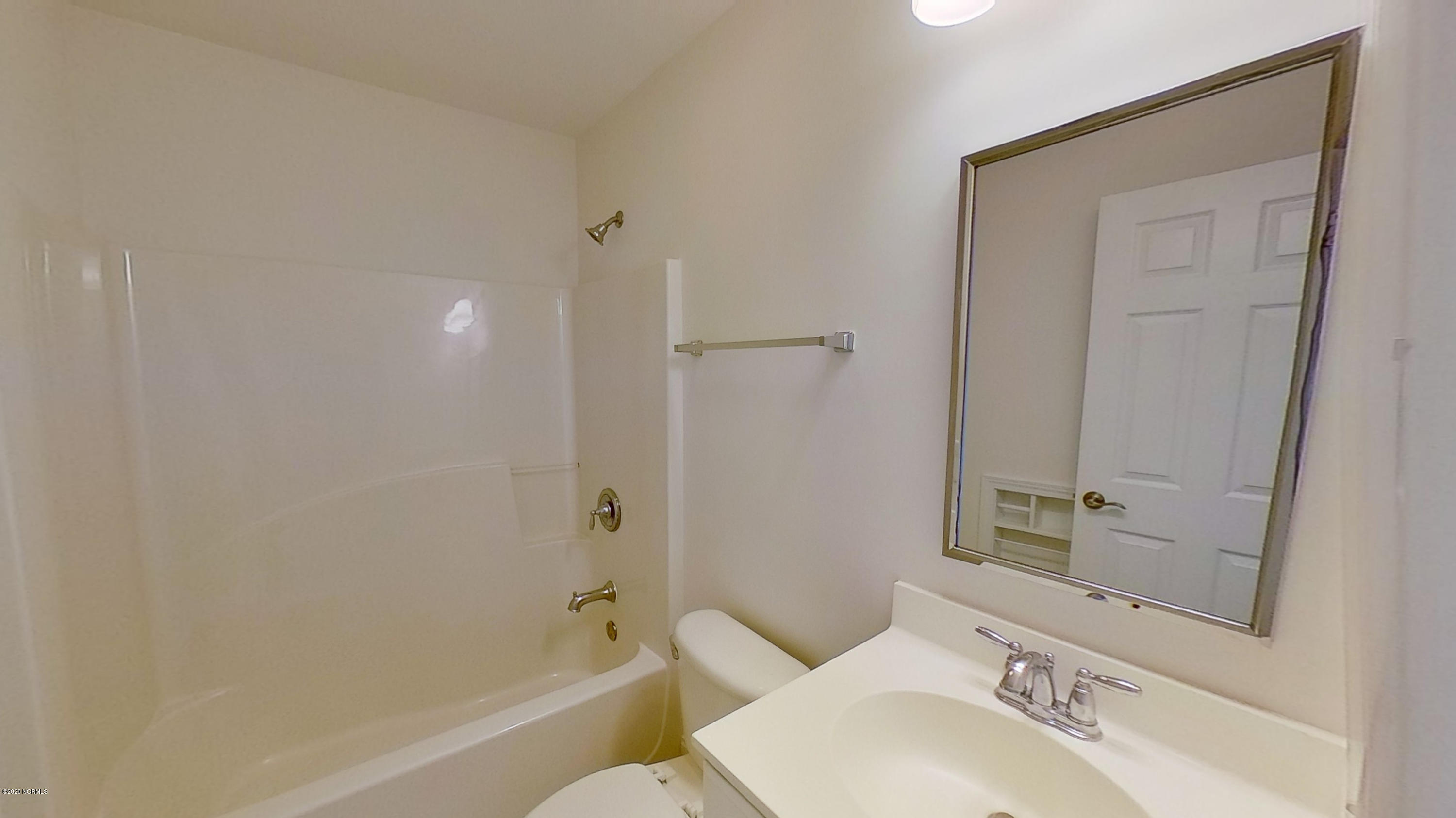 100550444 | Photo 16