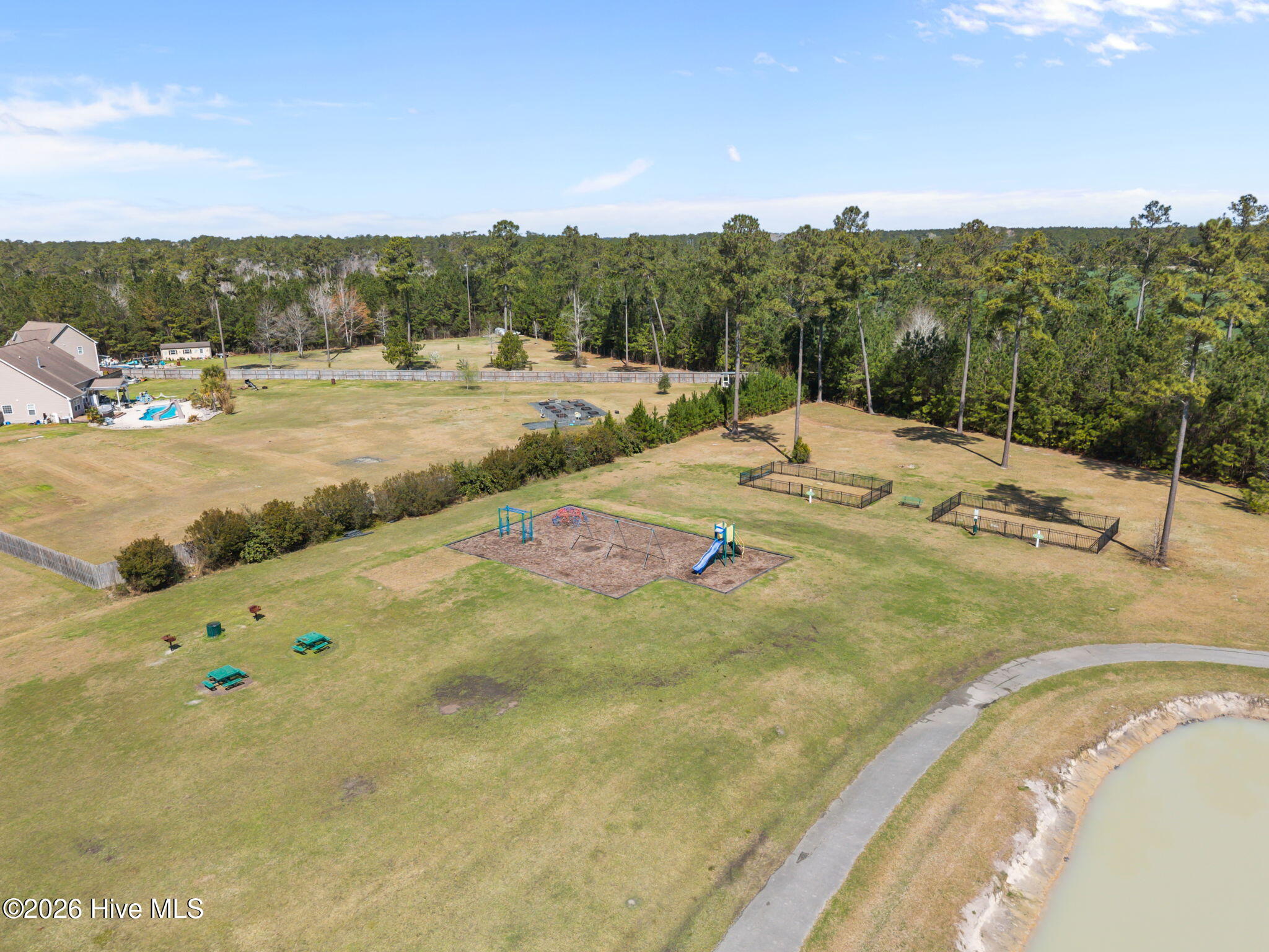 100561827 | Photo 60