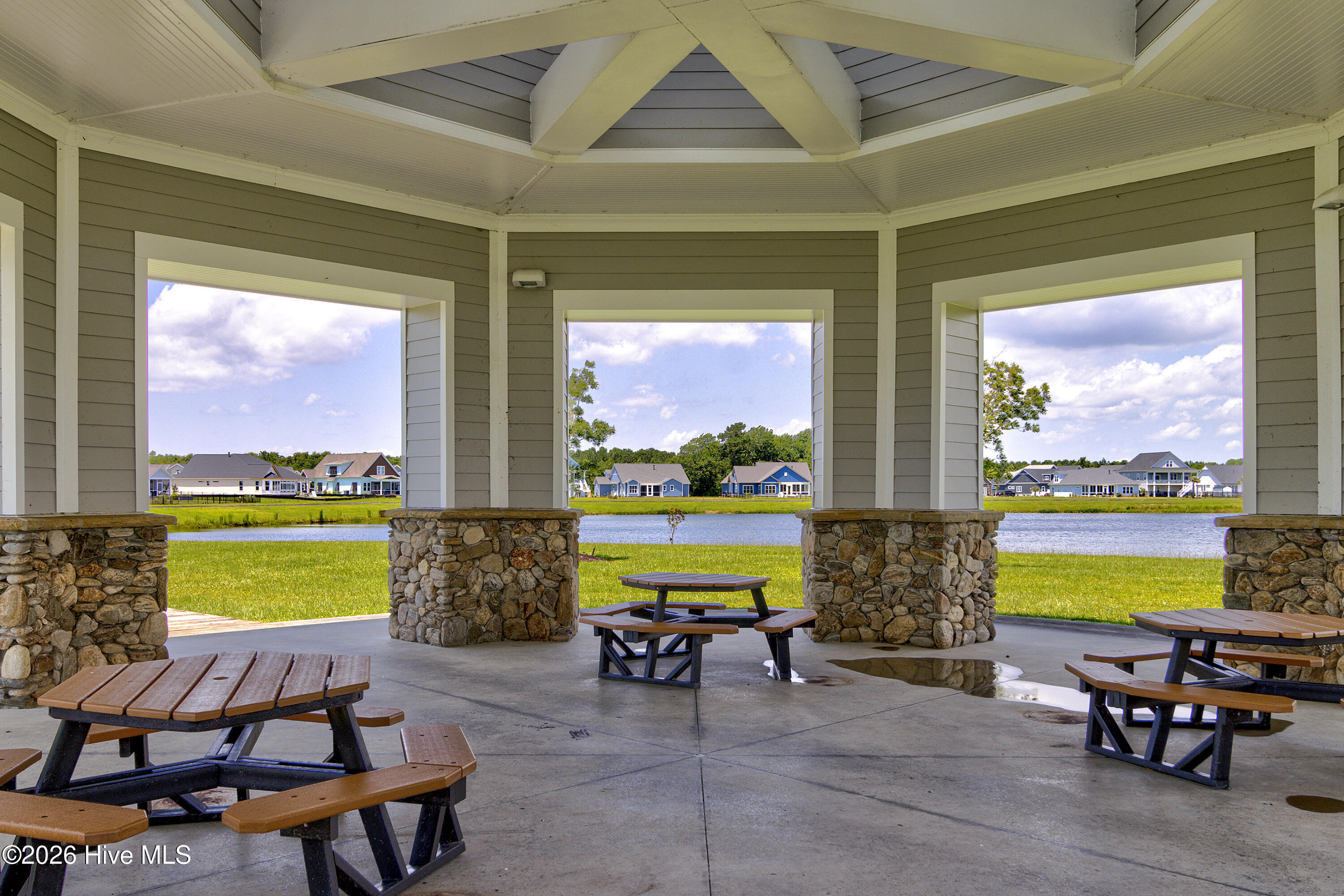 100559873 | Photo 52