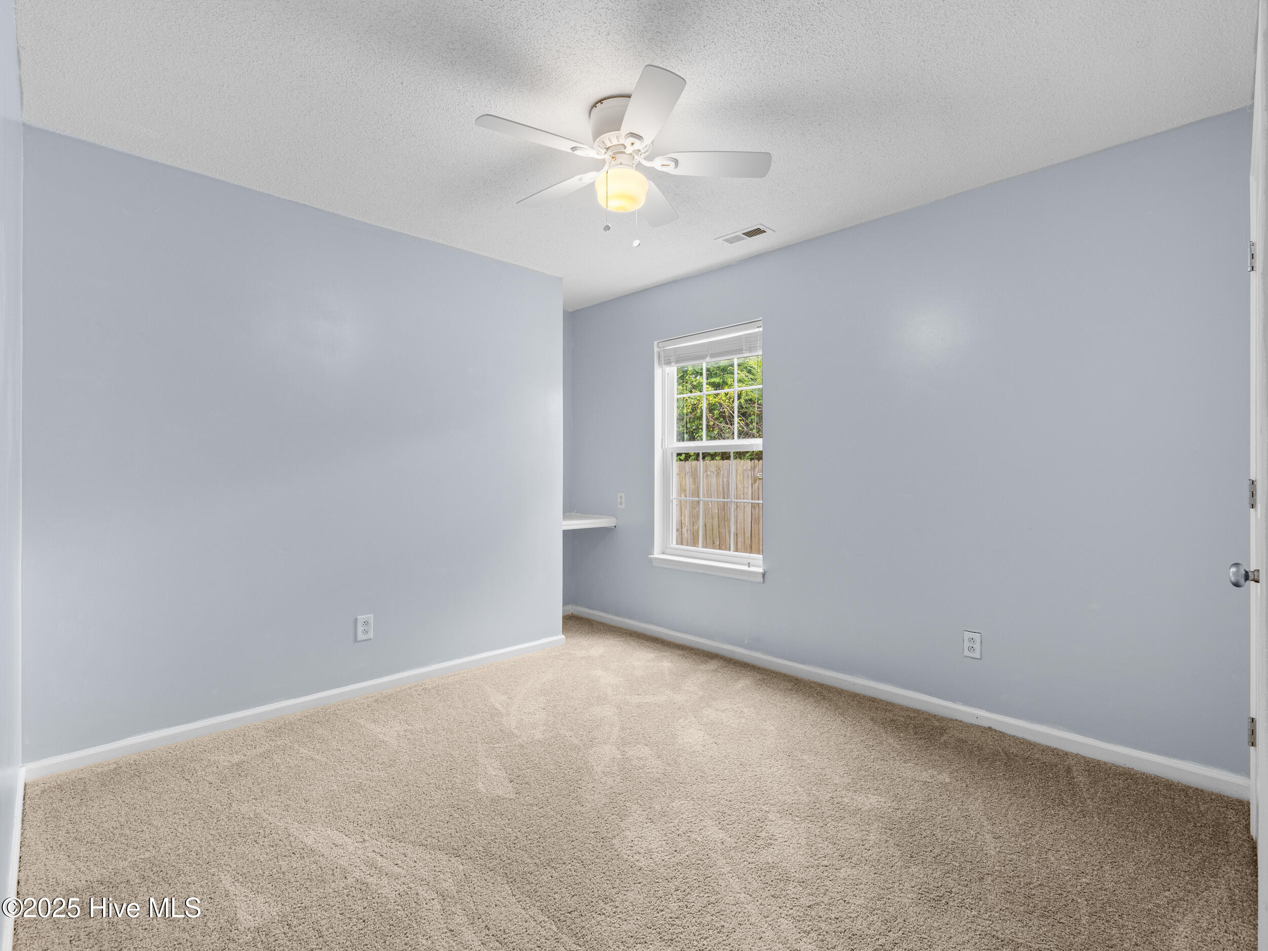 100543442 | Photo 25