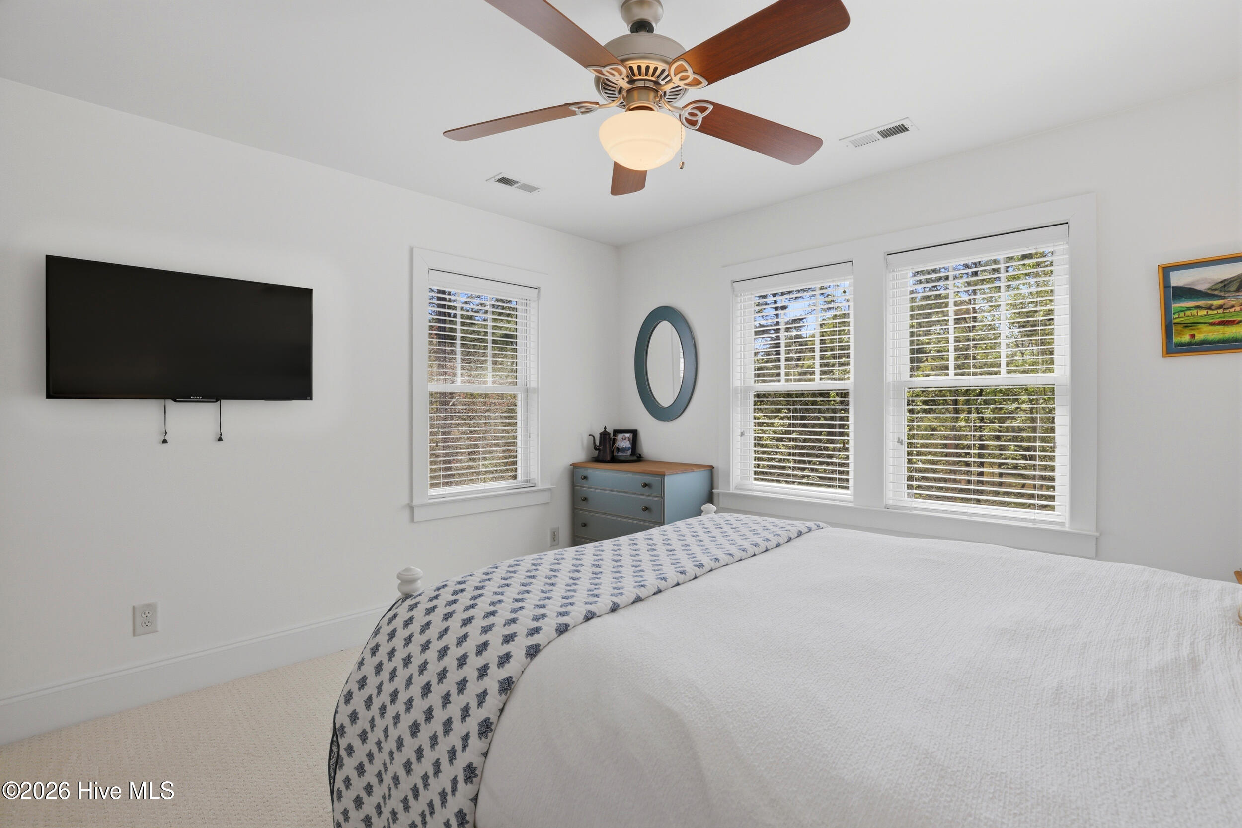 100564961 | Photo 32