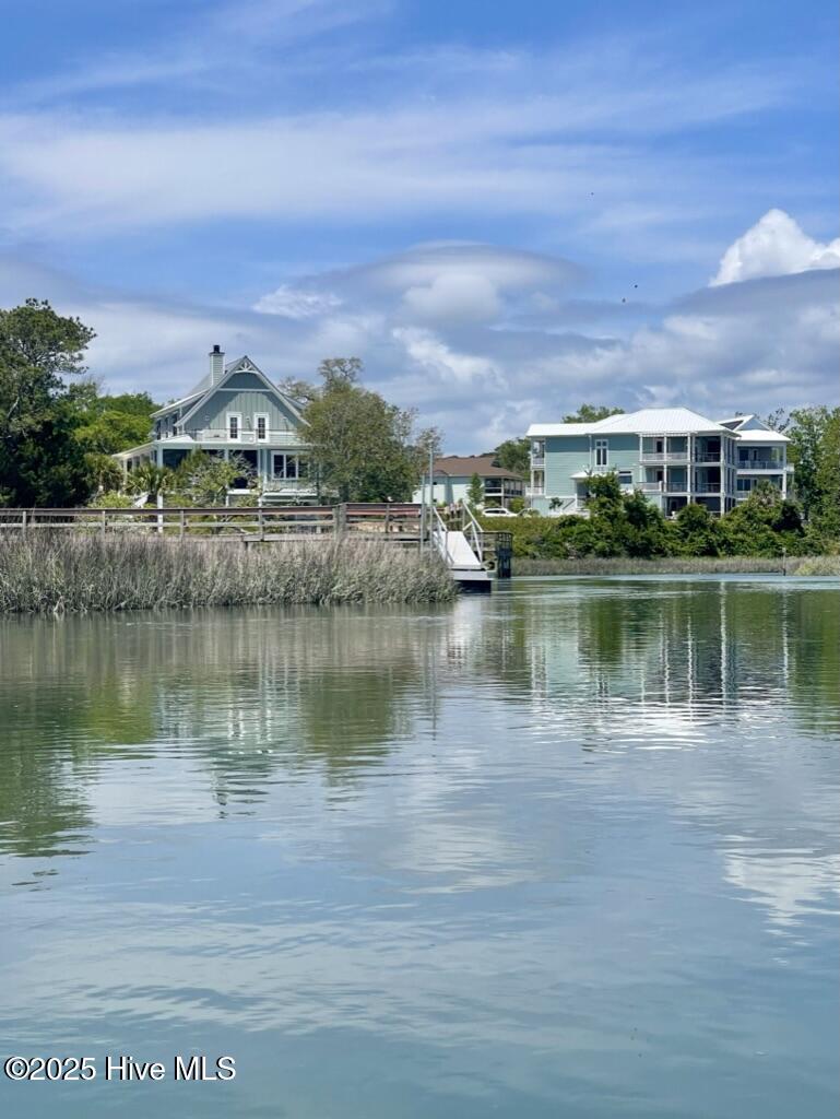 100524017 | Photo 14