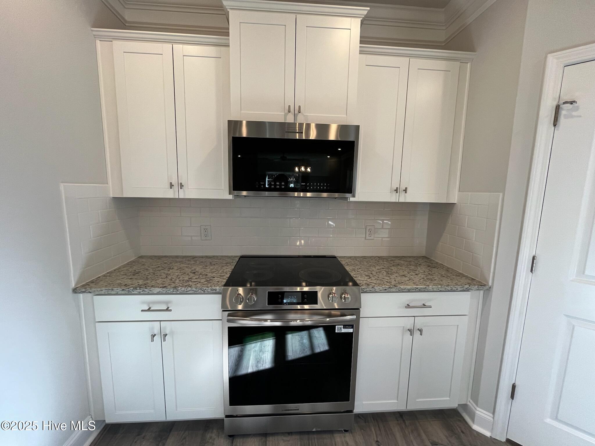 100420321 | Photo 10