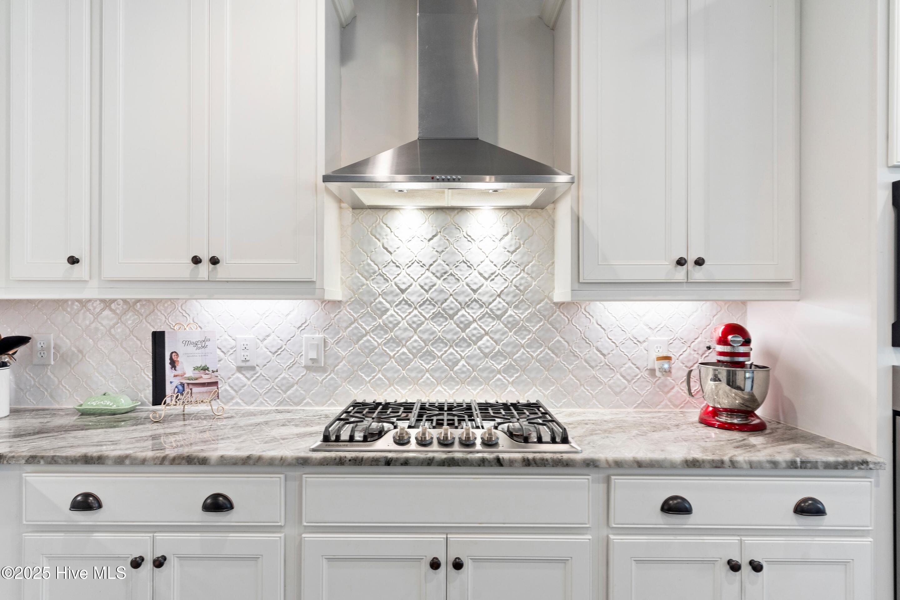 100527117 | Photo 13