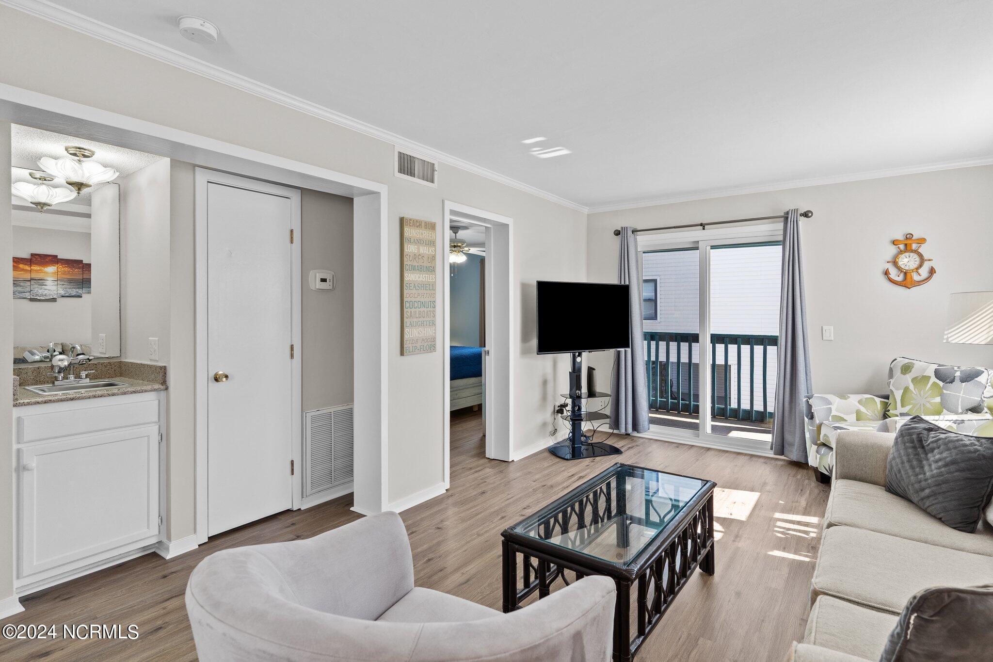1404 Canal Drive Apt 17, Carolina Beach, NC 28428 – photo 6: 6-web-or-mls-BTS08393