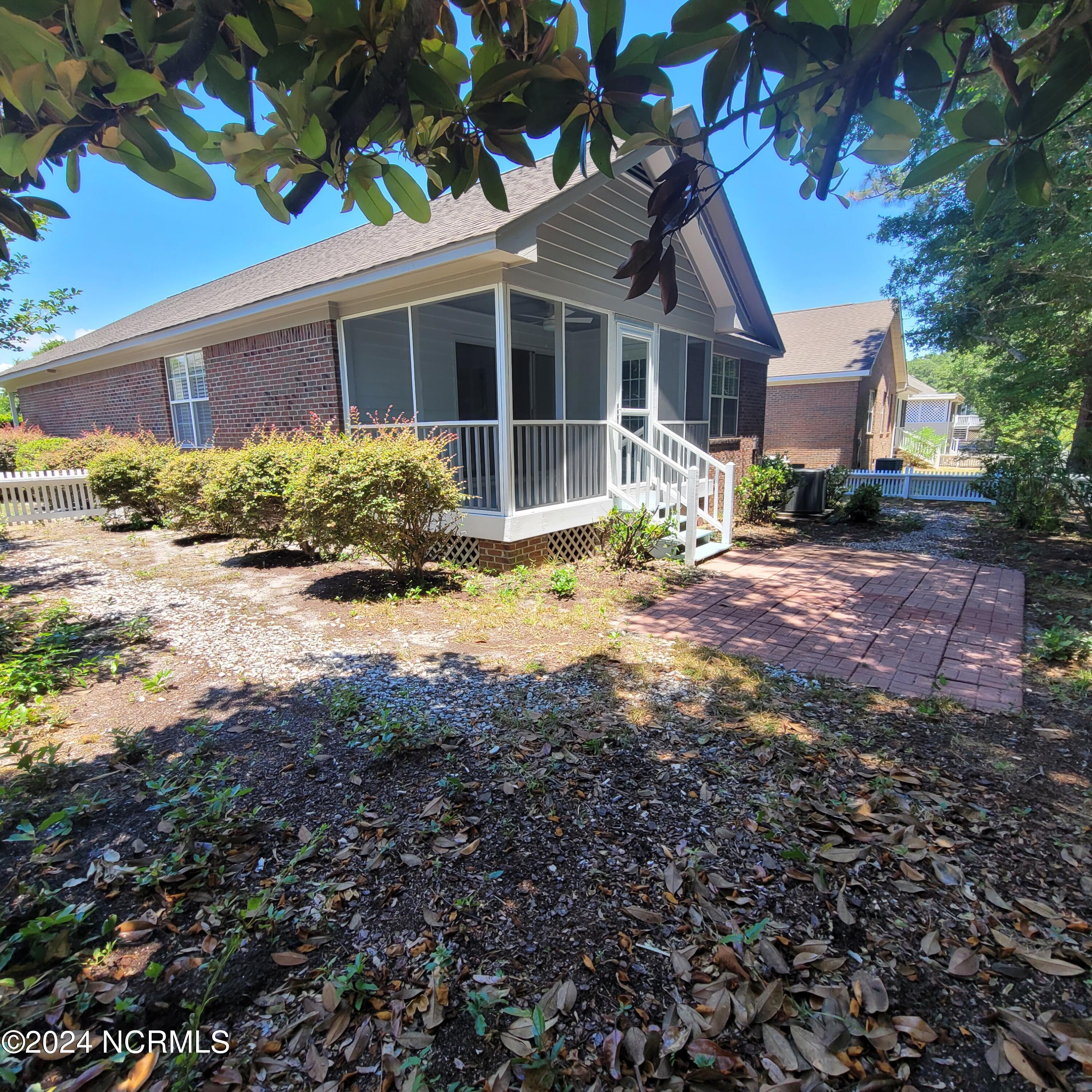 100544715 | Photo 32