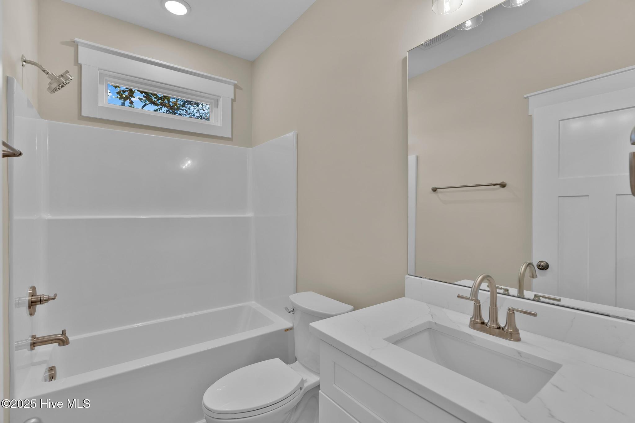 100527494 | Photo 28