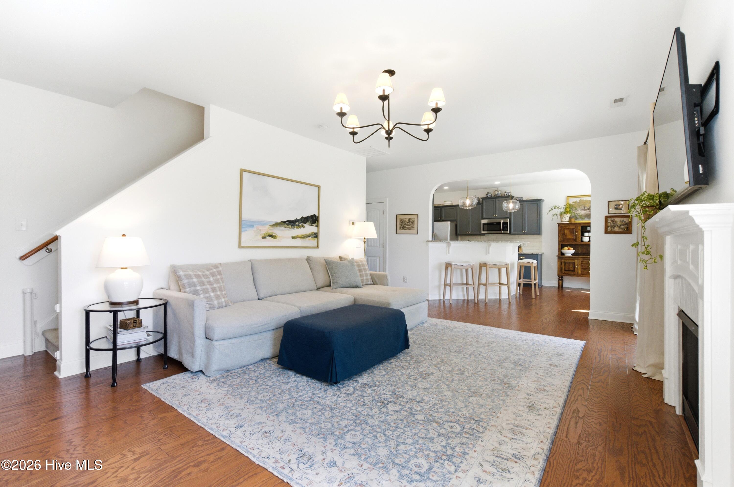 100561157 | Photo 16