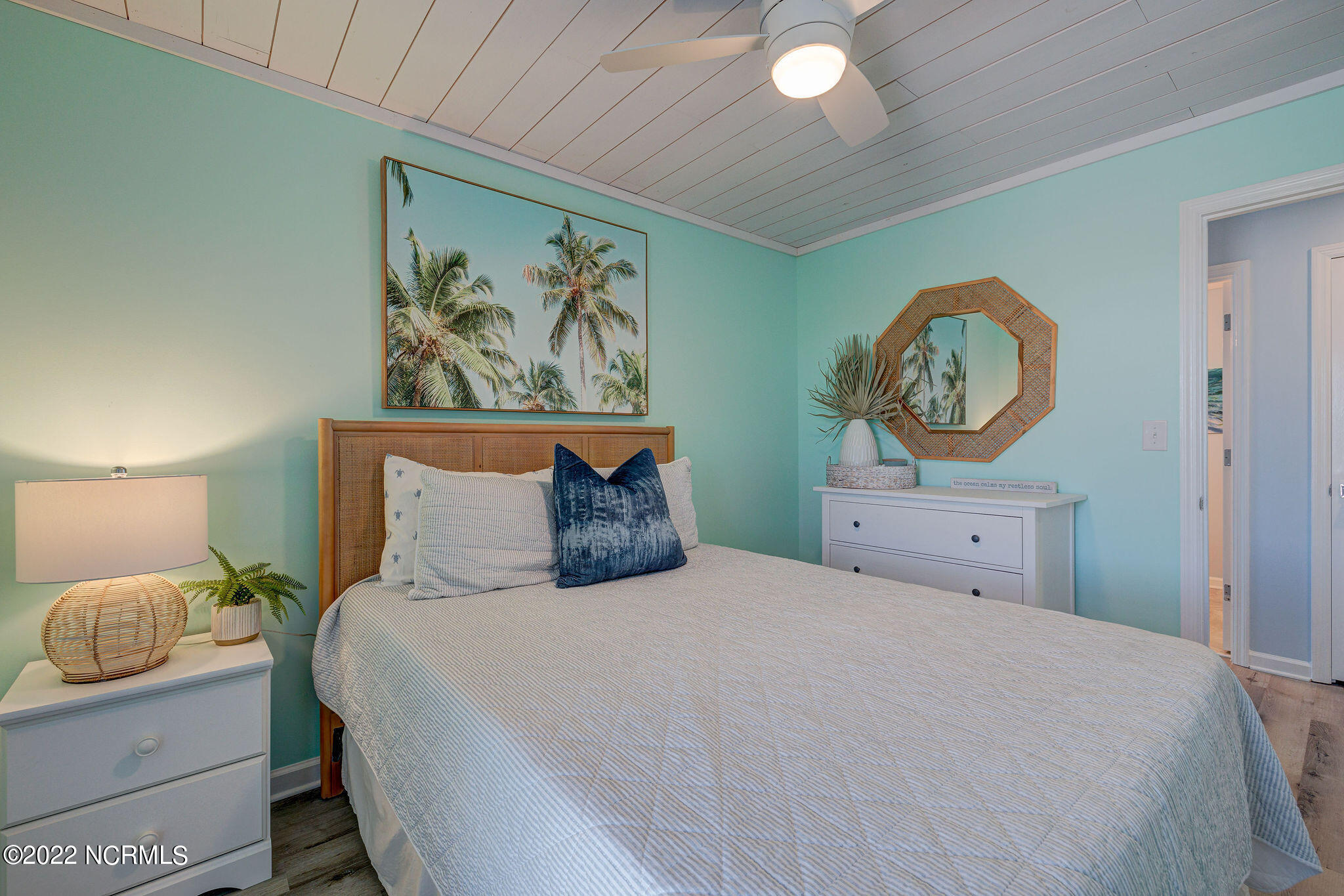 100542214 | Photo 26