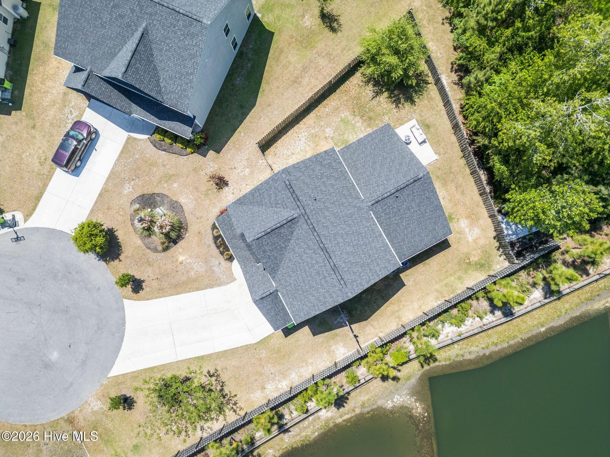 100569792 | Photo 59