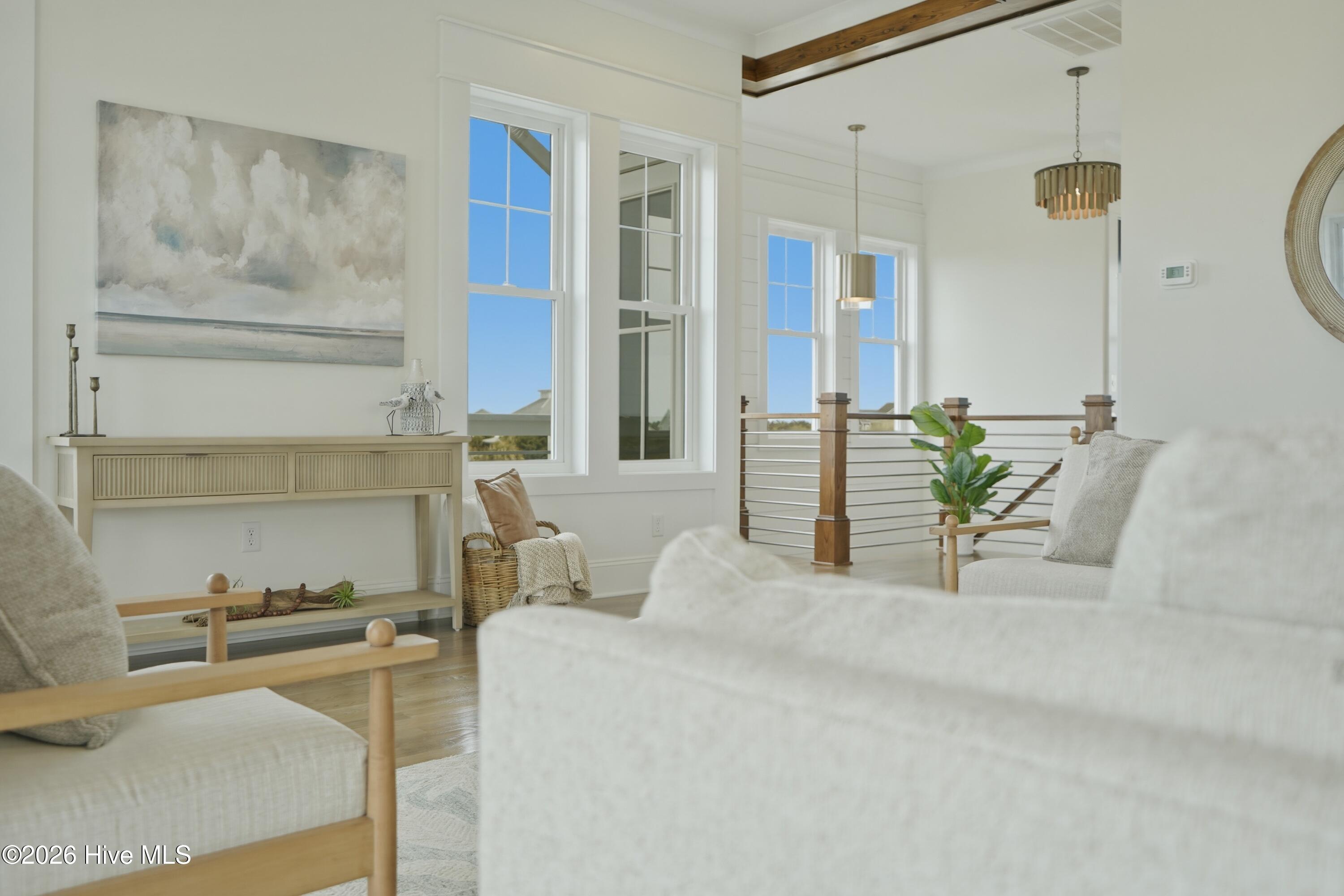 100516070 | Photo 11