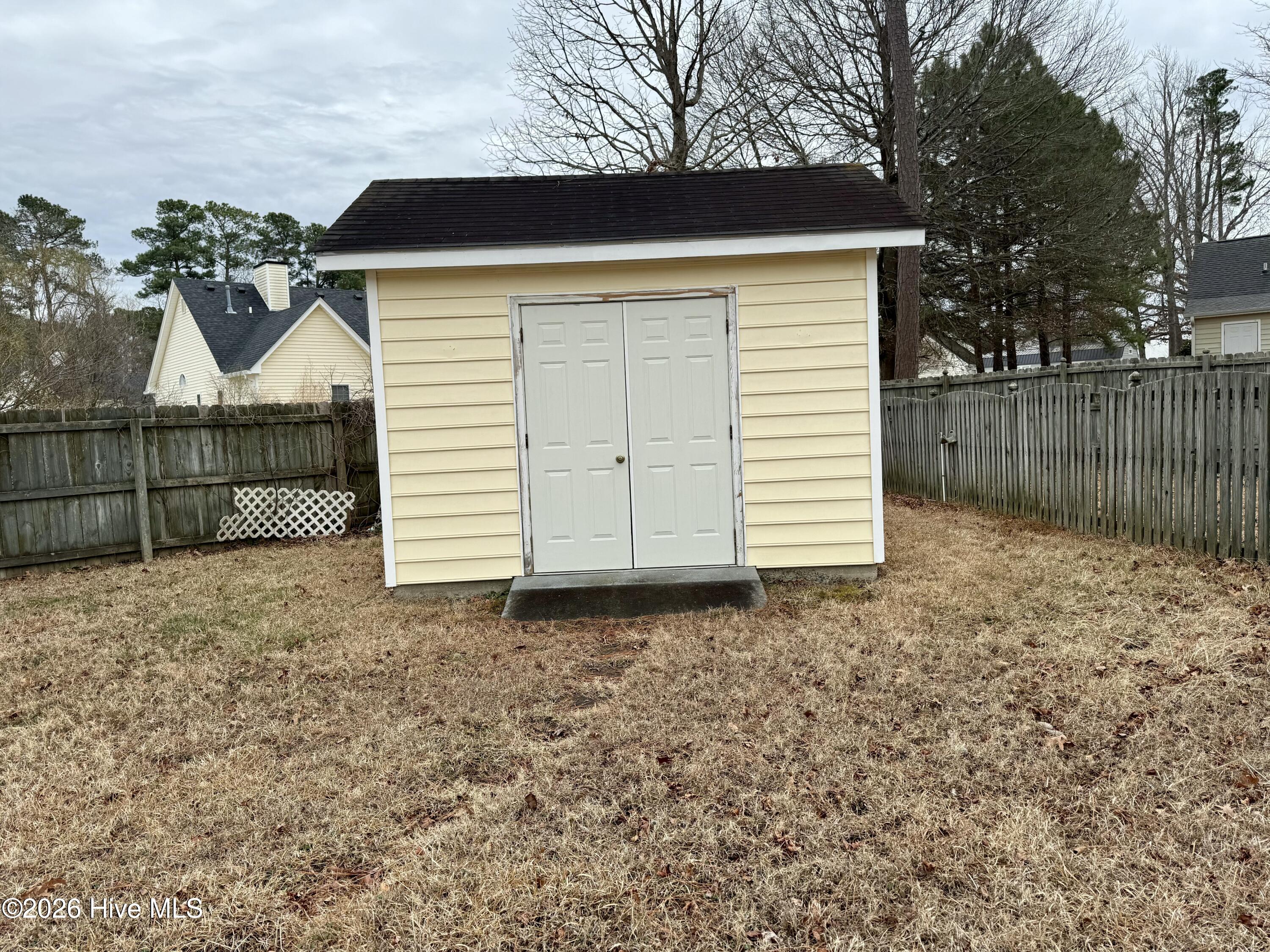 E1E3543B-E7CB-415C-AD9F-CAA286A3DEE0_1_2