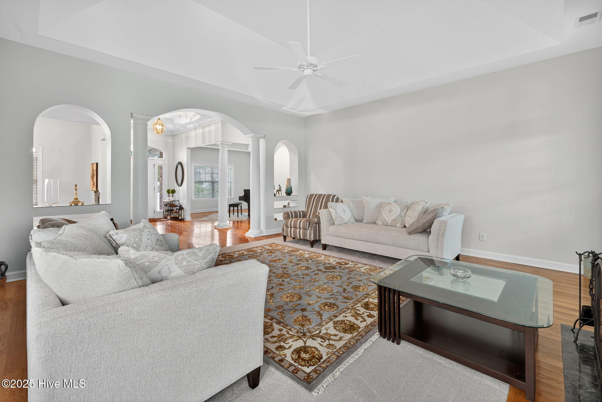 100522503 | Photo 14