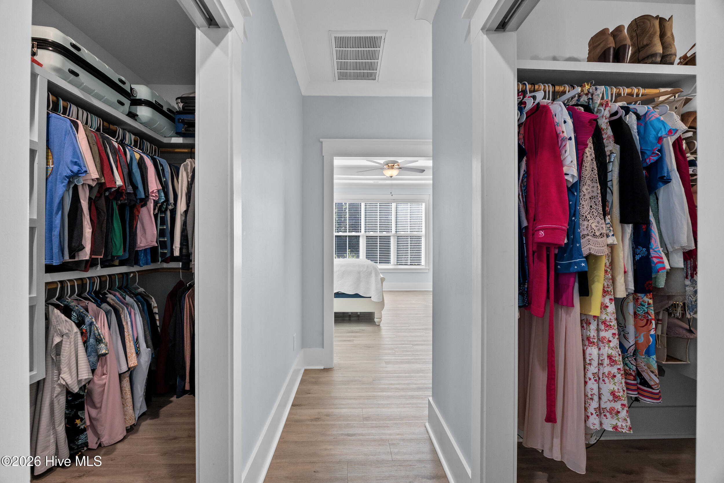 100555433 | Photo 46