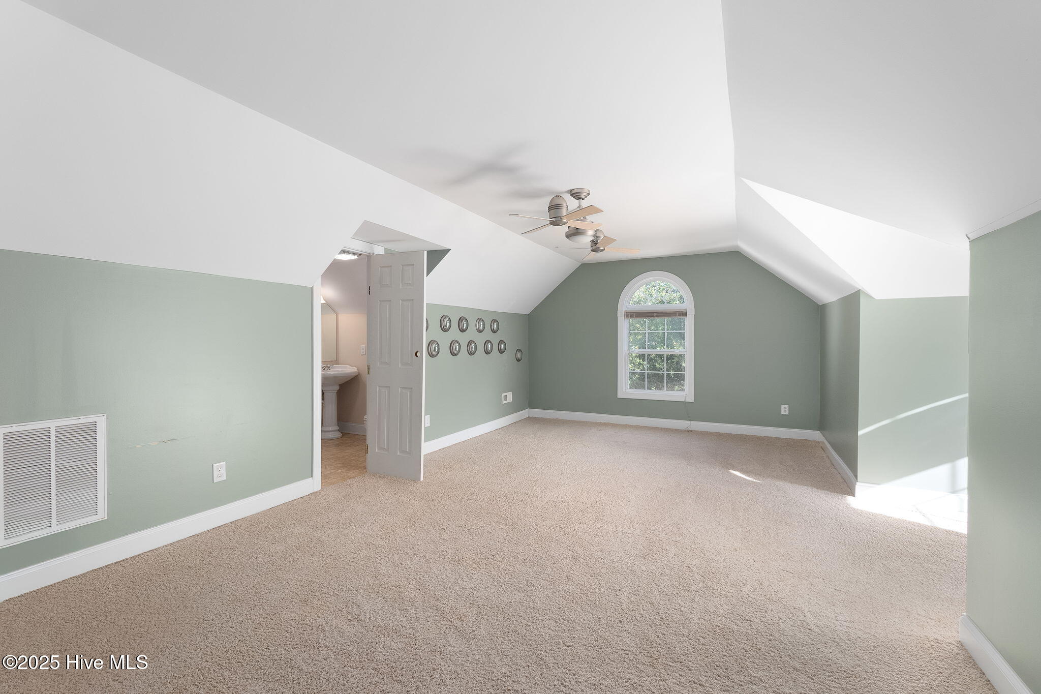 7-web-or-mls-chadwick-visuals-105-tar-ki