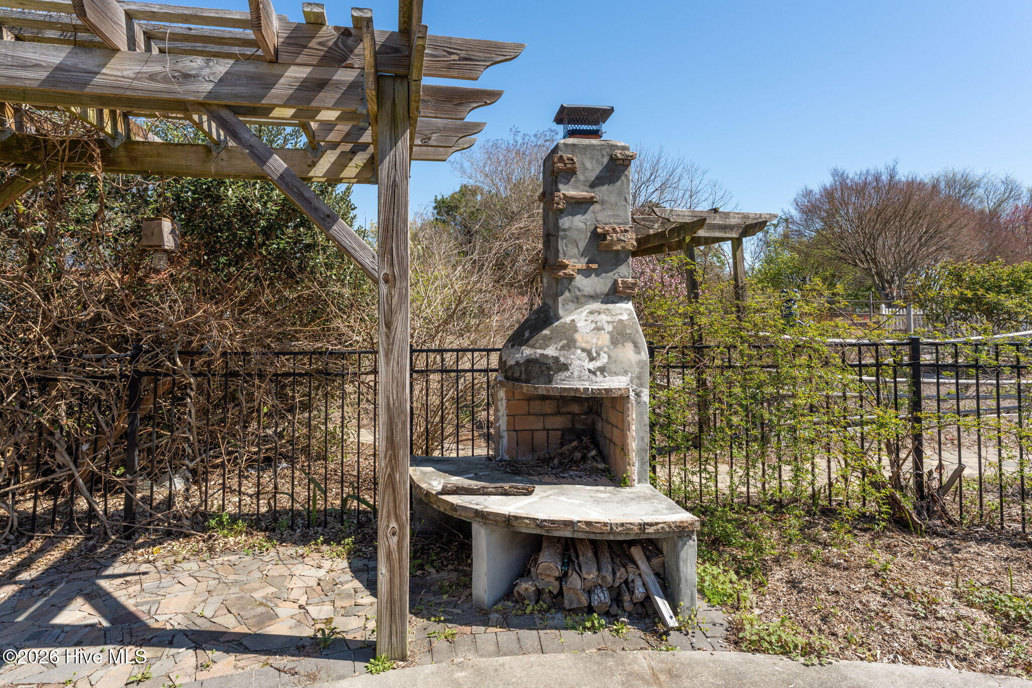 100552056 | Photo 60