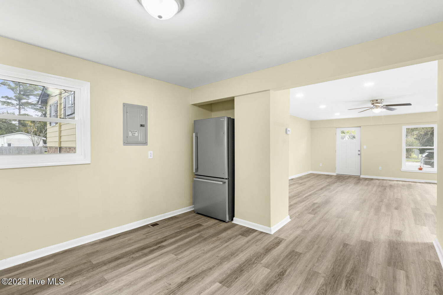 100534316 | Photo 17