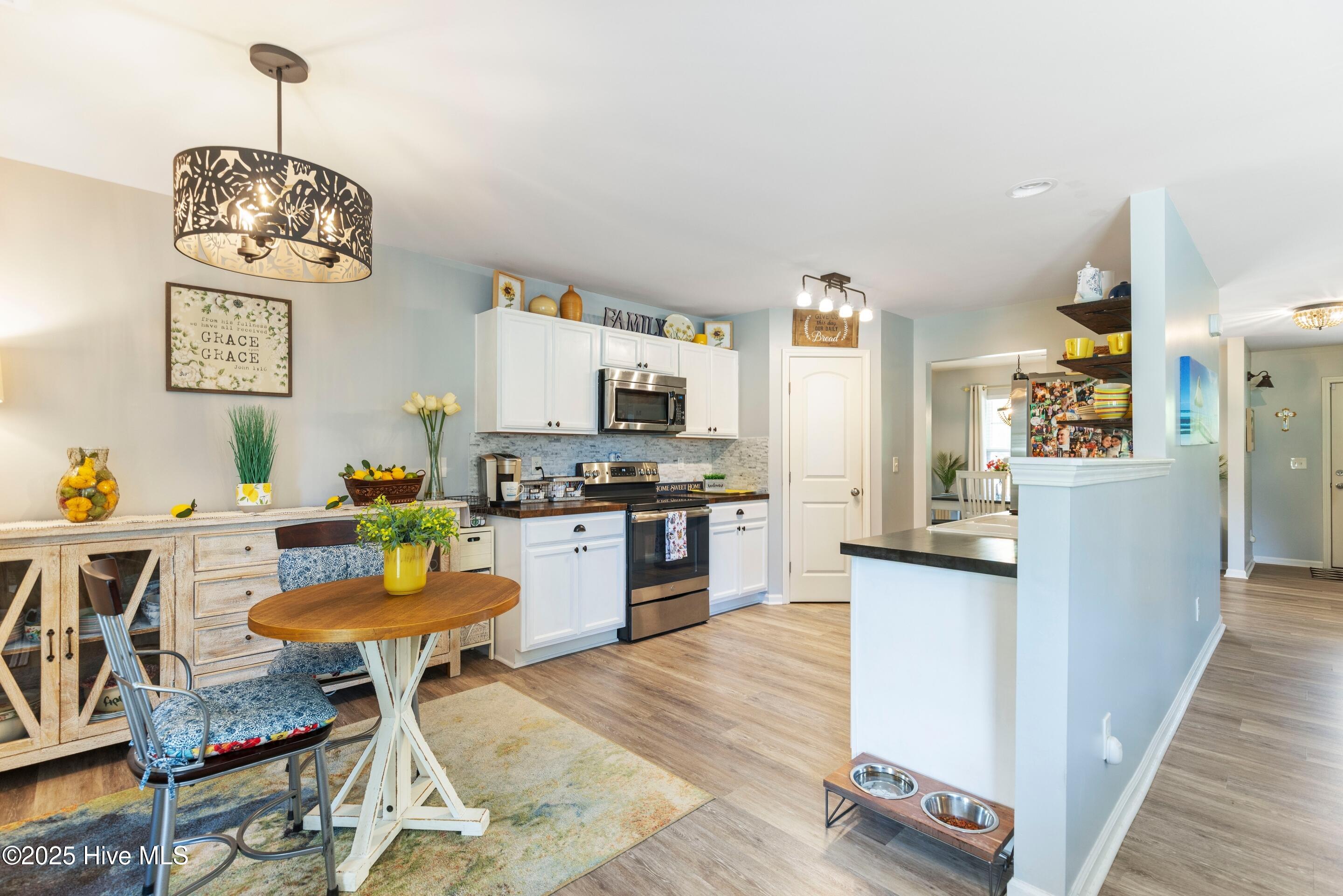 100527651 | Photo 12