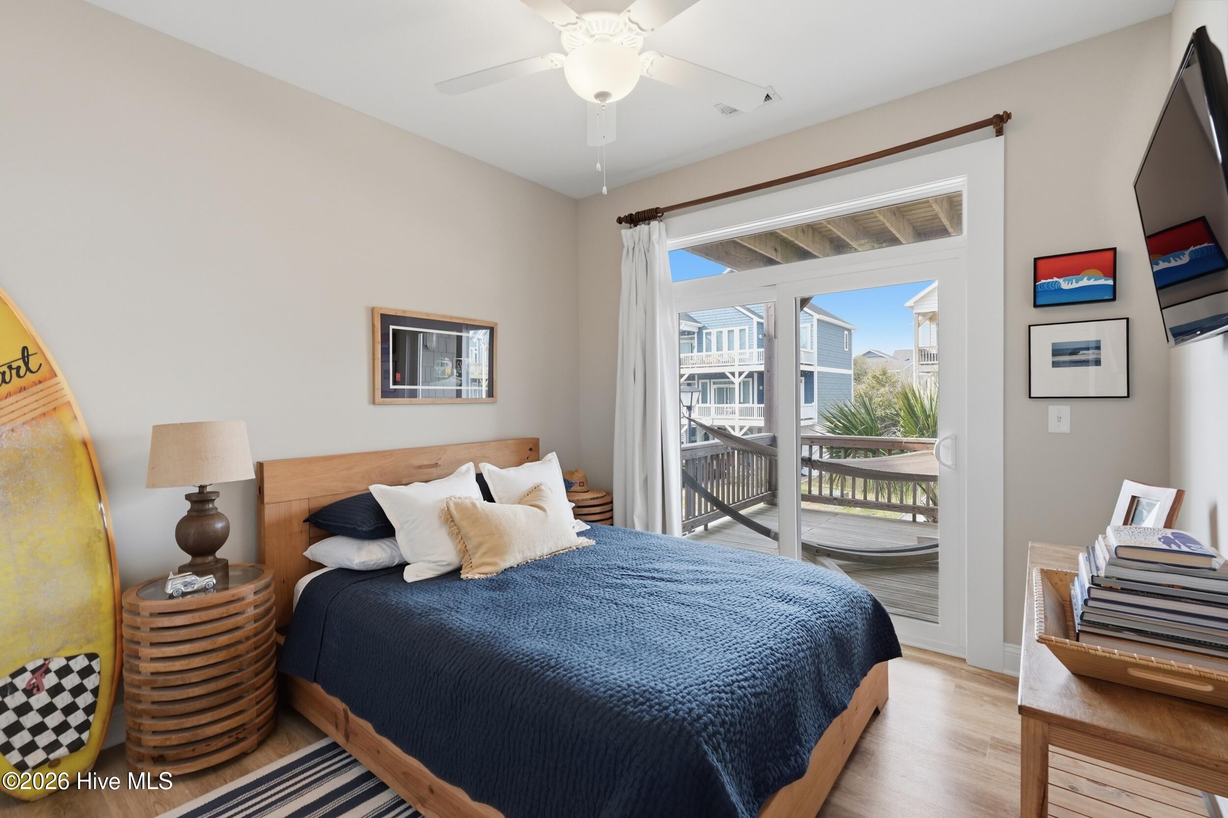 100562493 | Photo 39