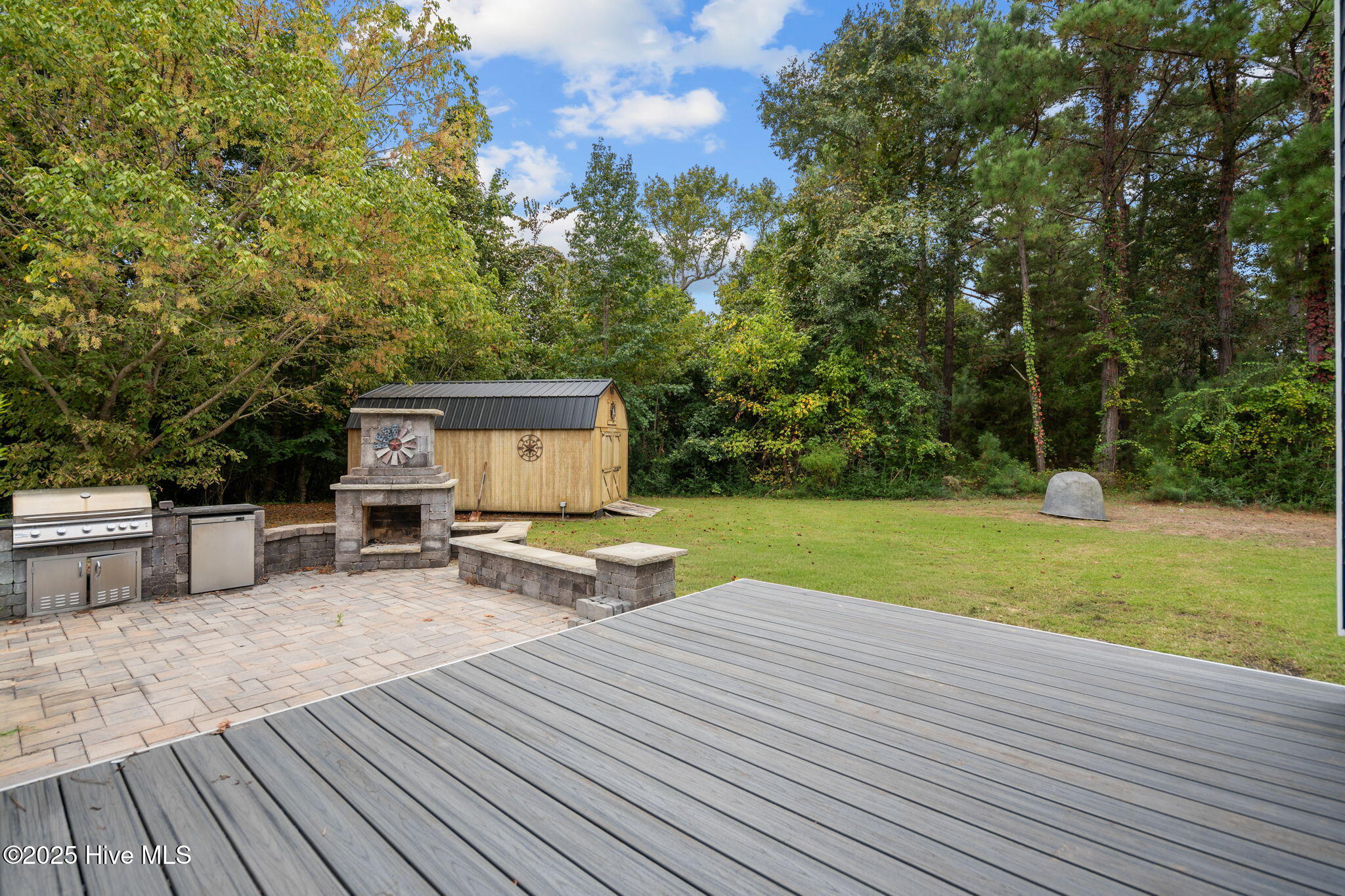 100532333 | Photo 82