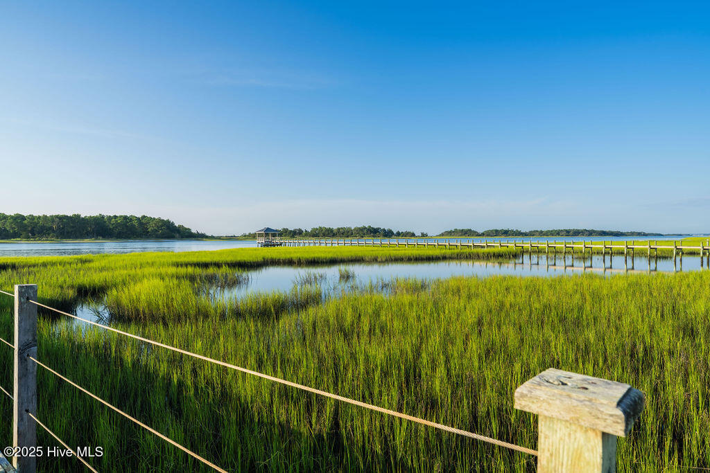 100521918 | Photo 11