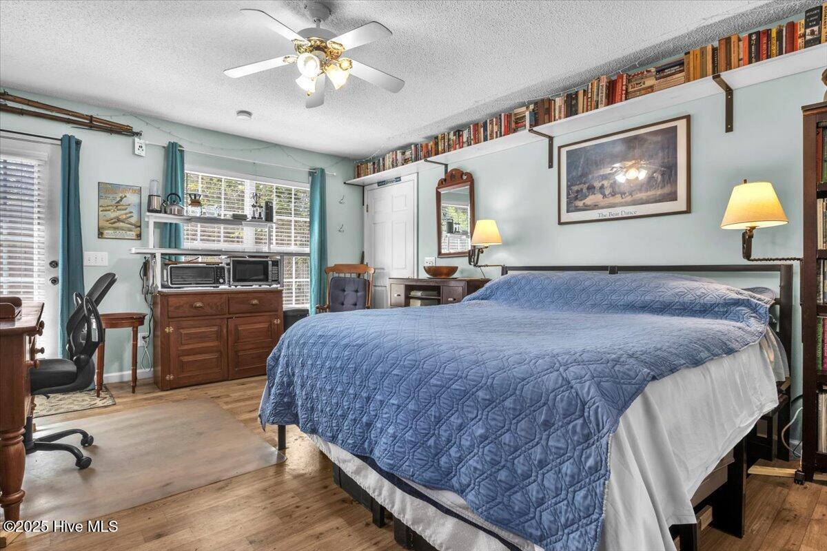 100532549 | Photo 43