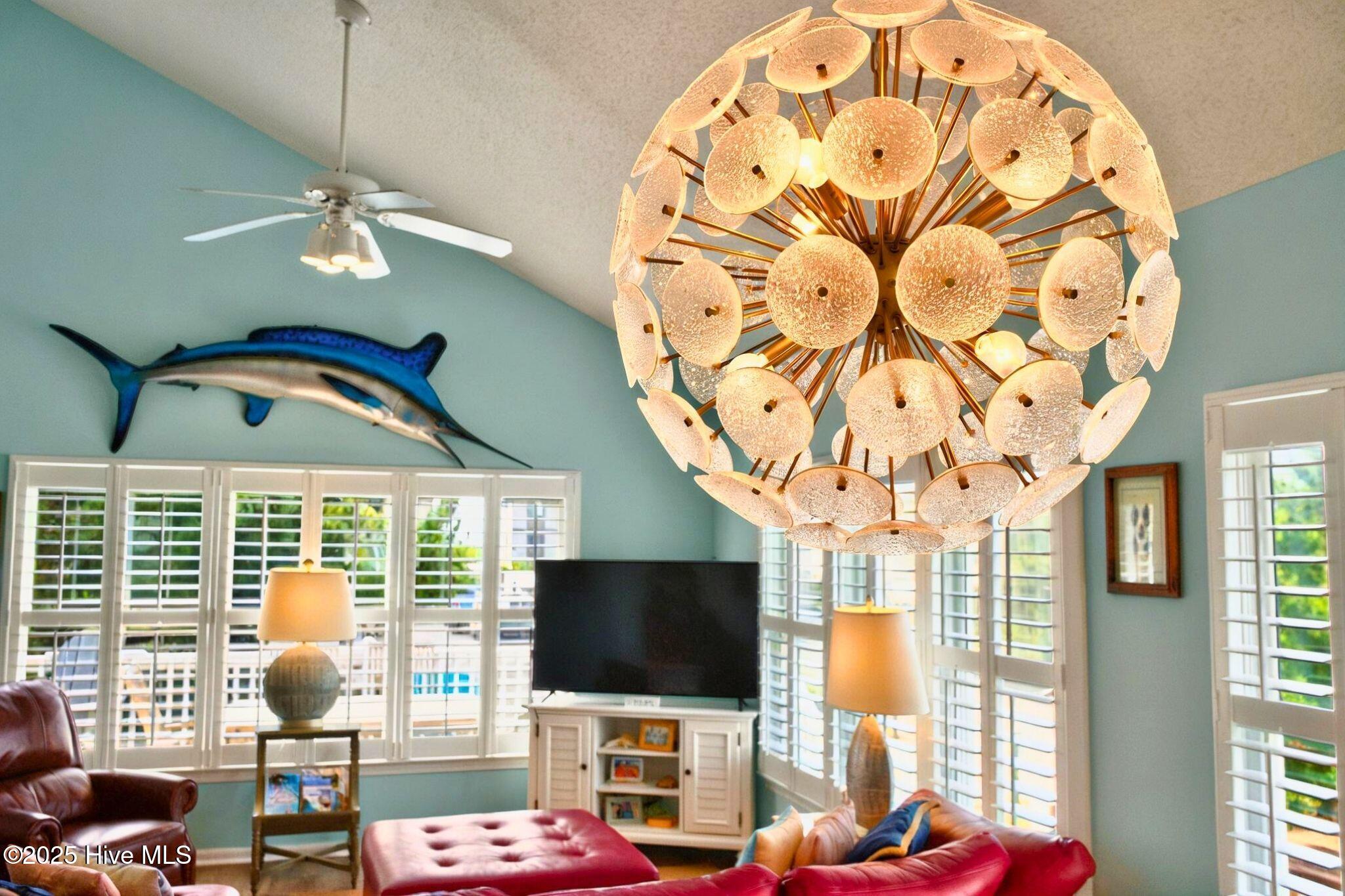 100508877 | Photo 10