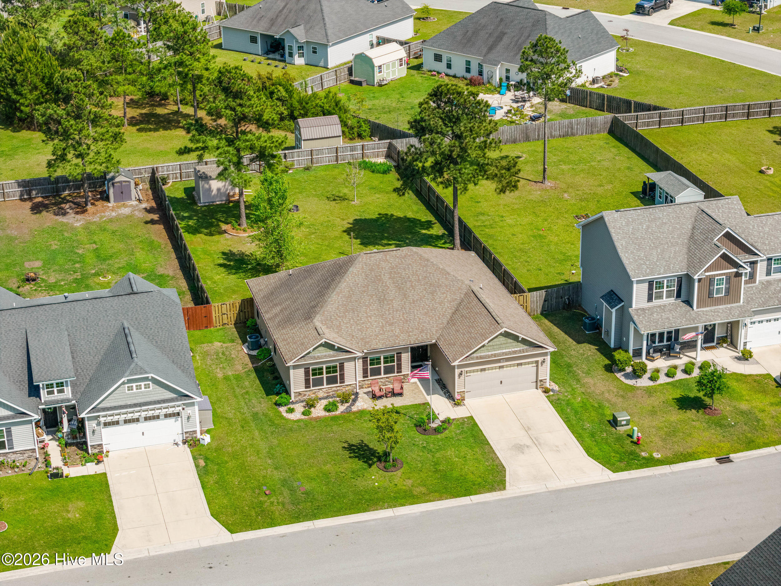 100567320 | Photo 52