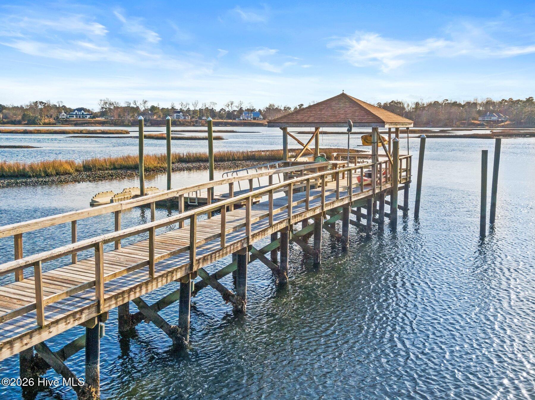 100550718 | Photo 36