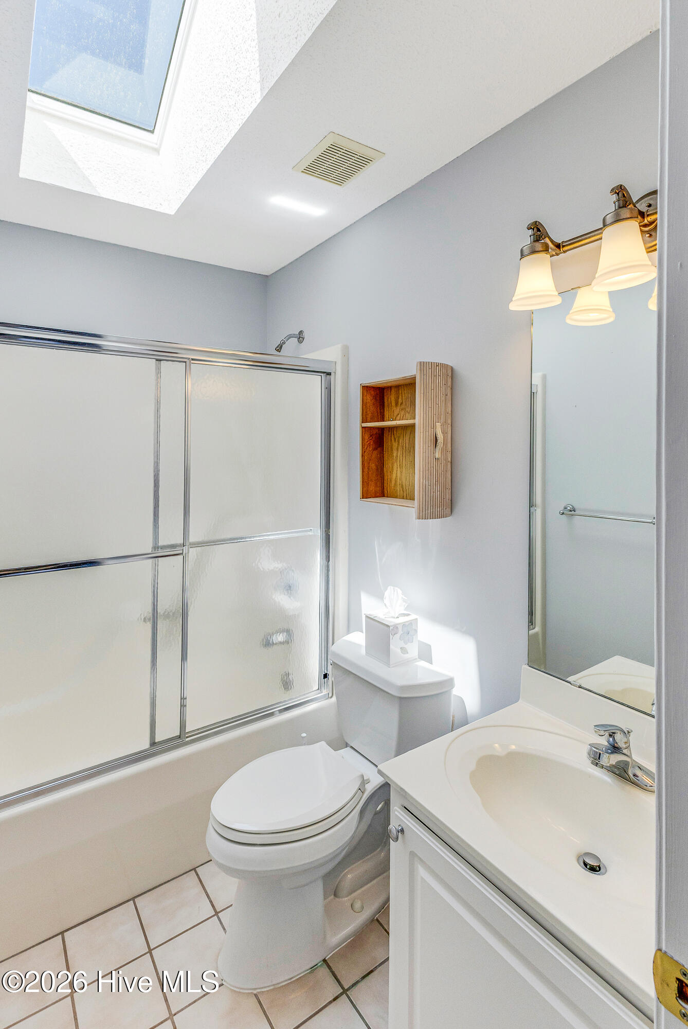 100568217 | Photo 37