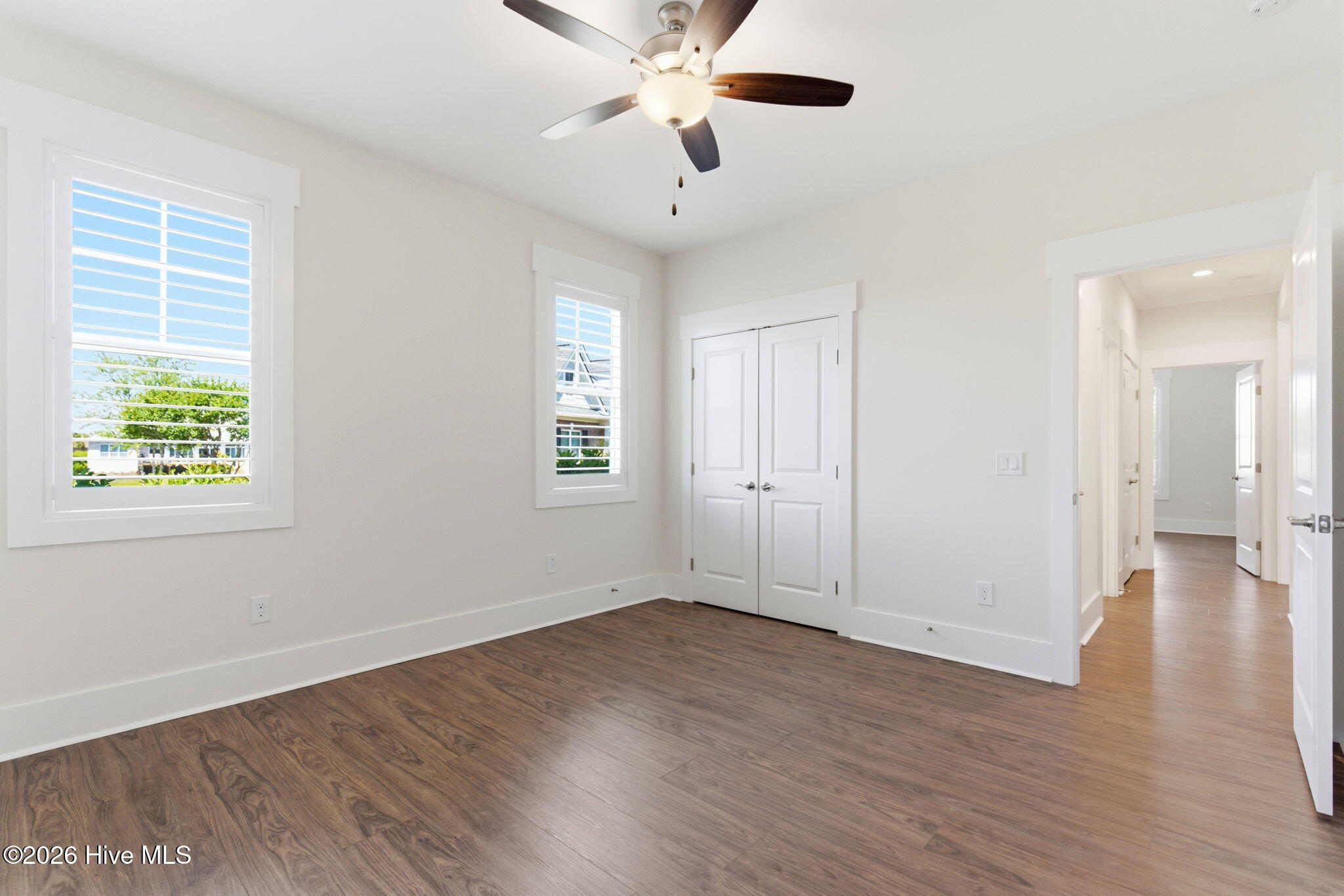 100543119 | Photo 34