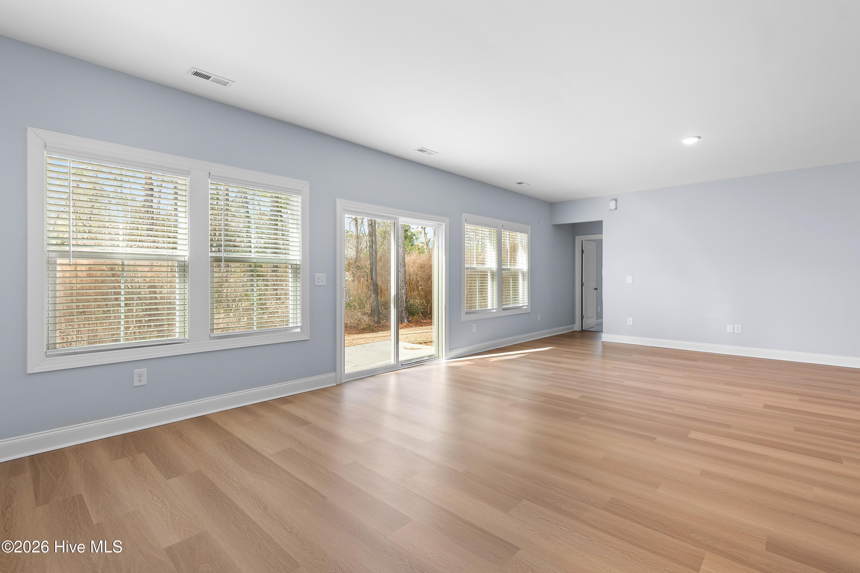 100547480 | Photo 17