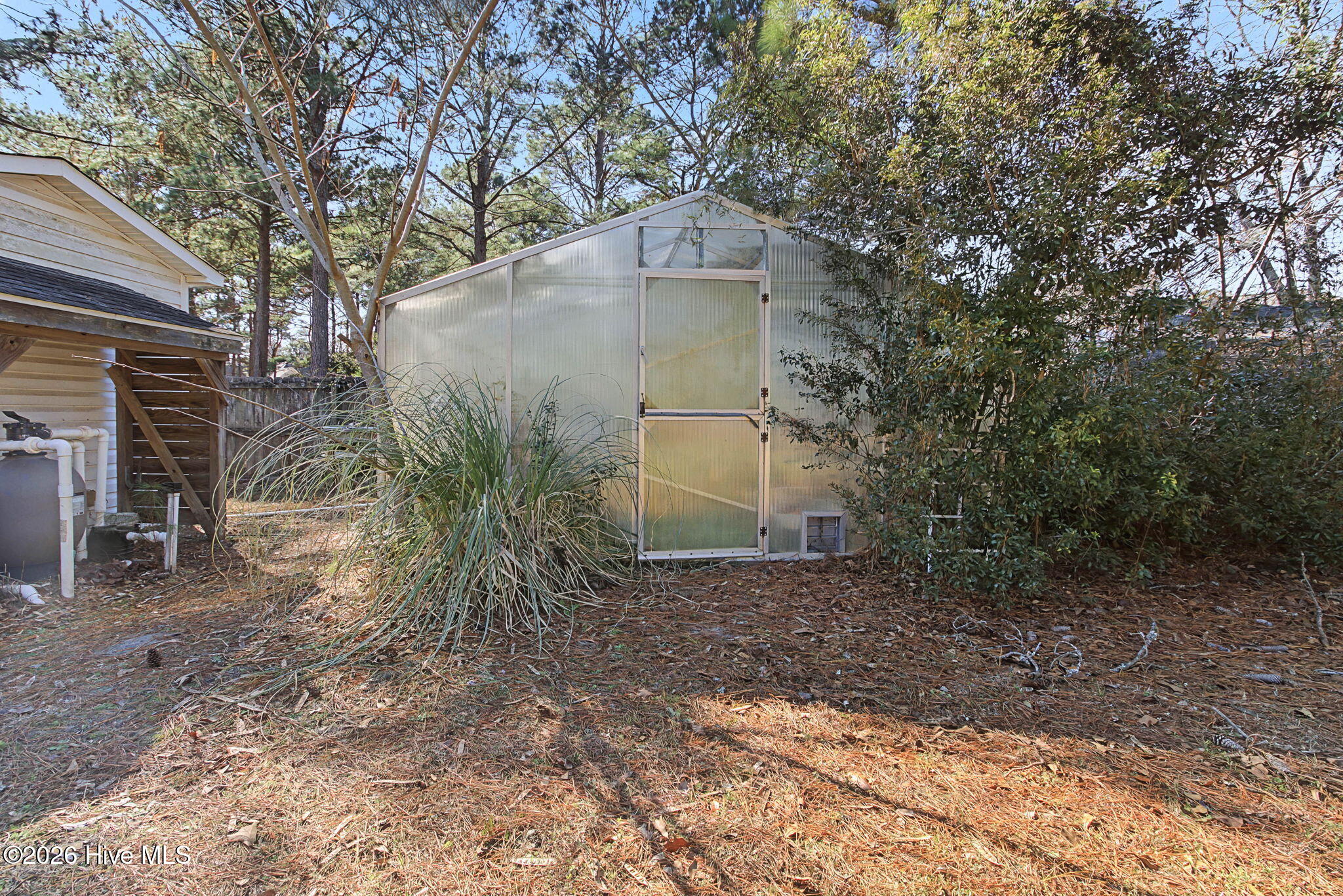 100547779 | Photo 47