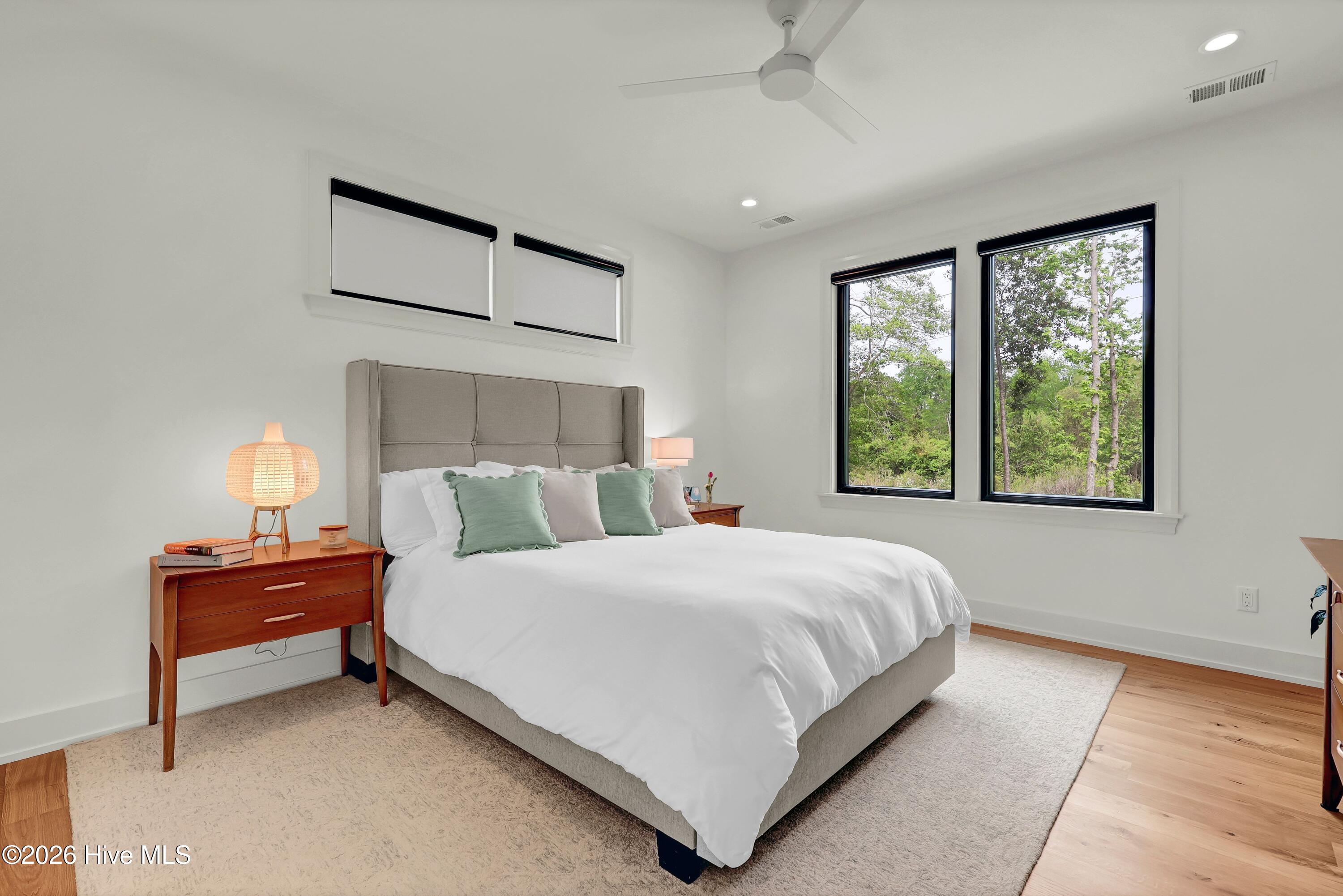 100565656 | Photo 21