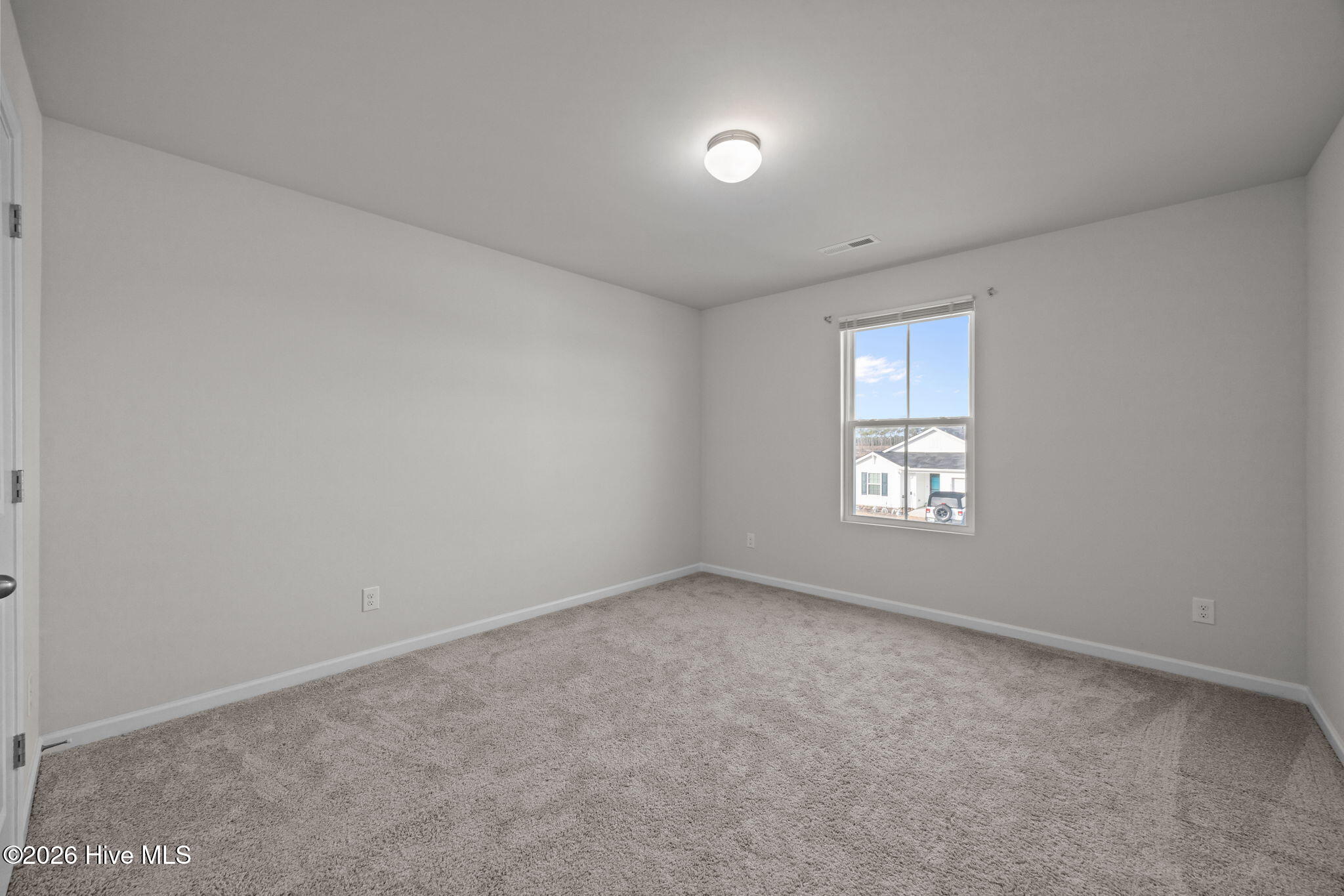 100549806 | Photo 17