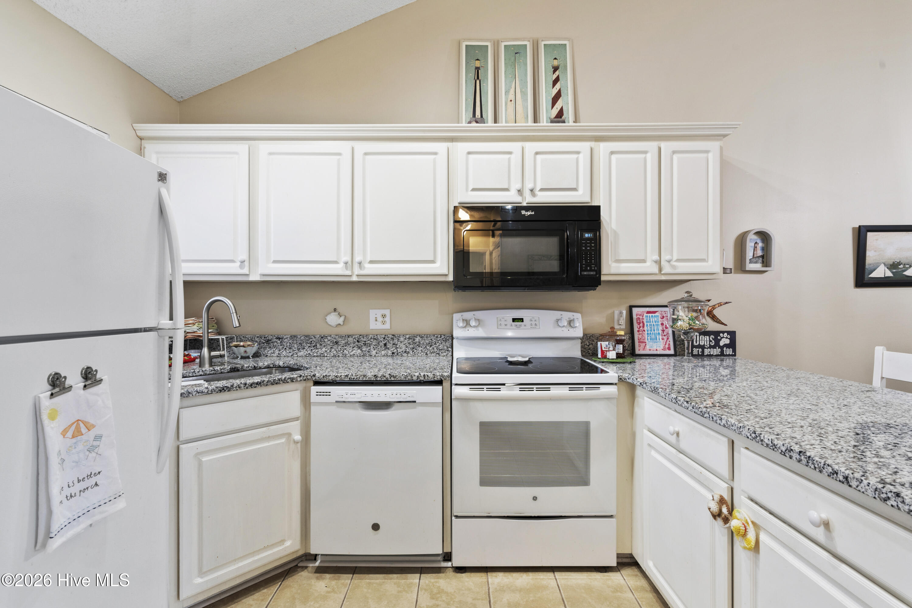 100555625 | Photo 13