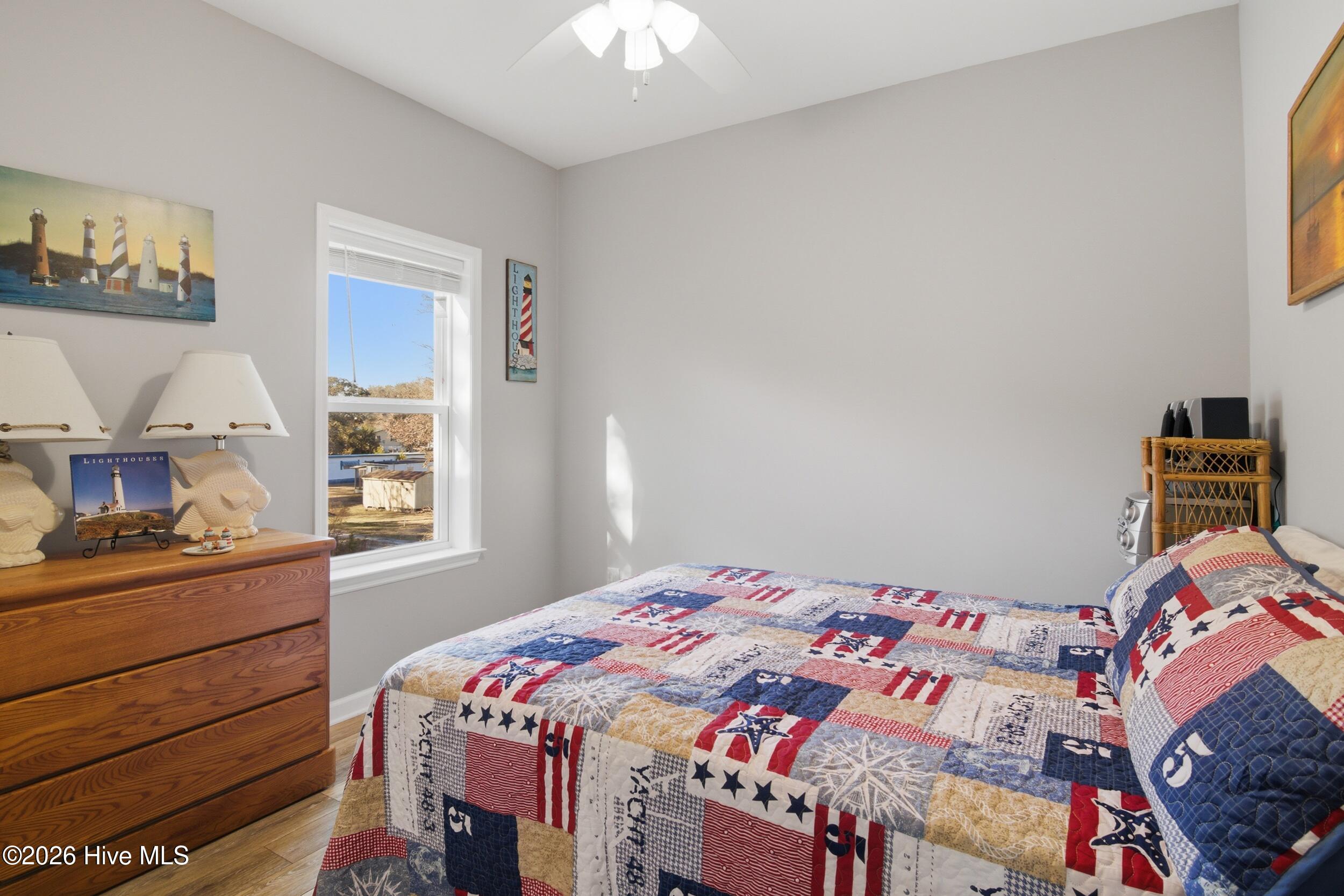 100552555 | Photo 24