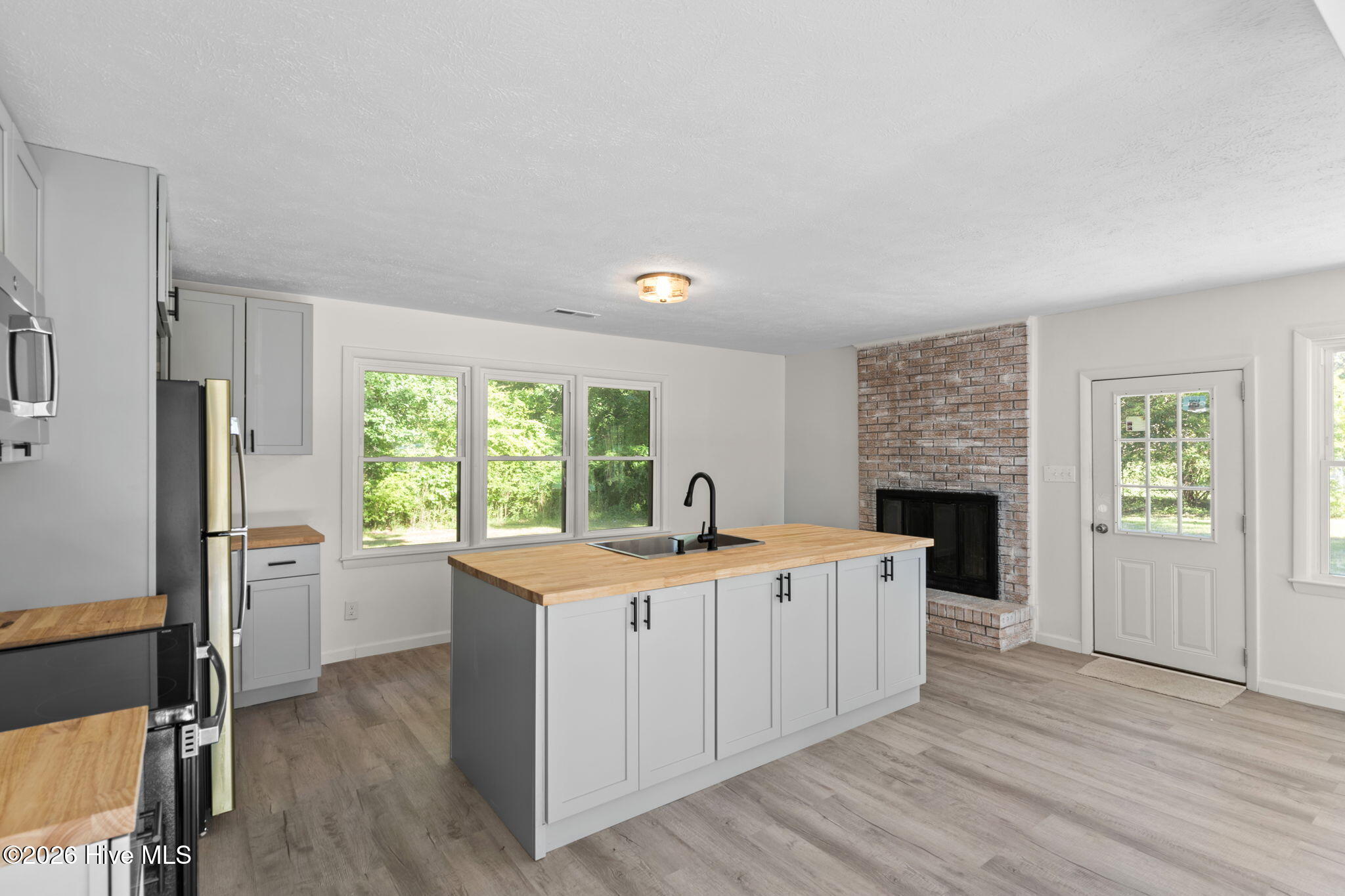 Shirley Johnson - MLS Number: 100575706