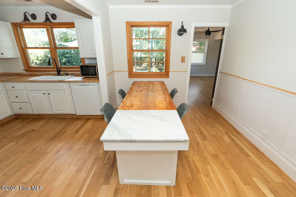 100554317 | Photo 18