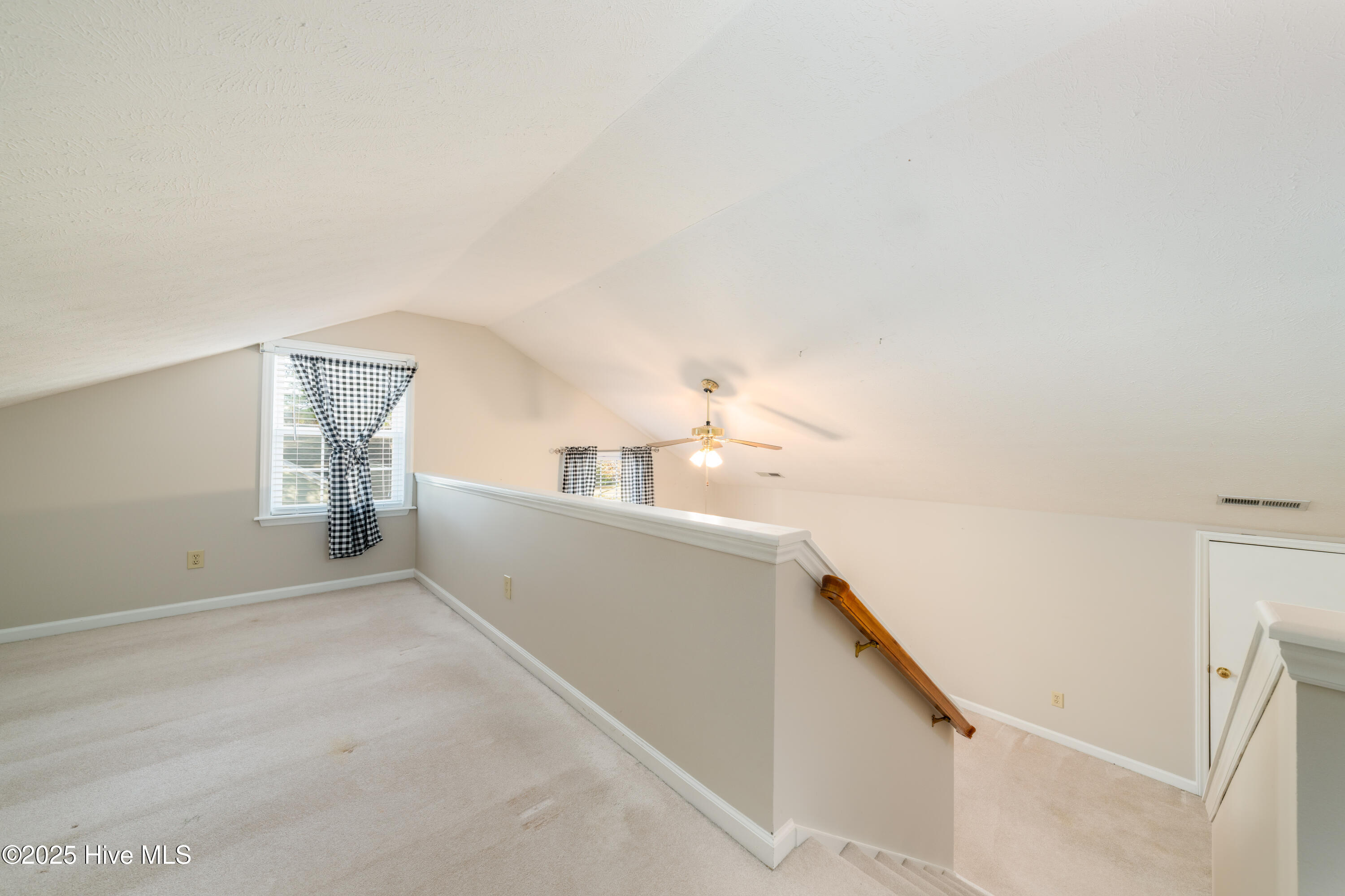 100547414 | Photo 39