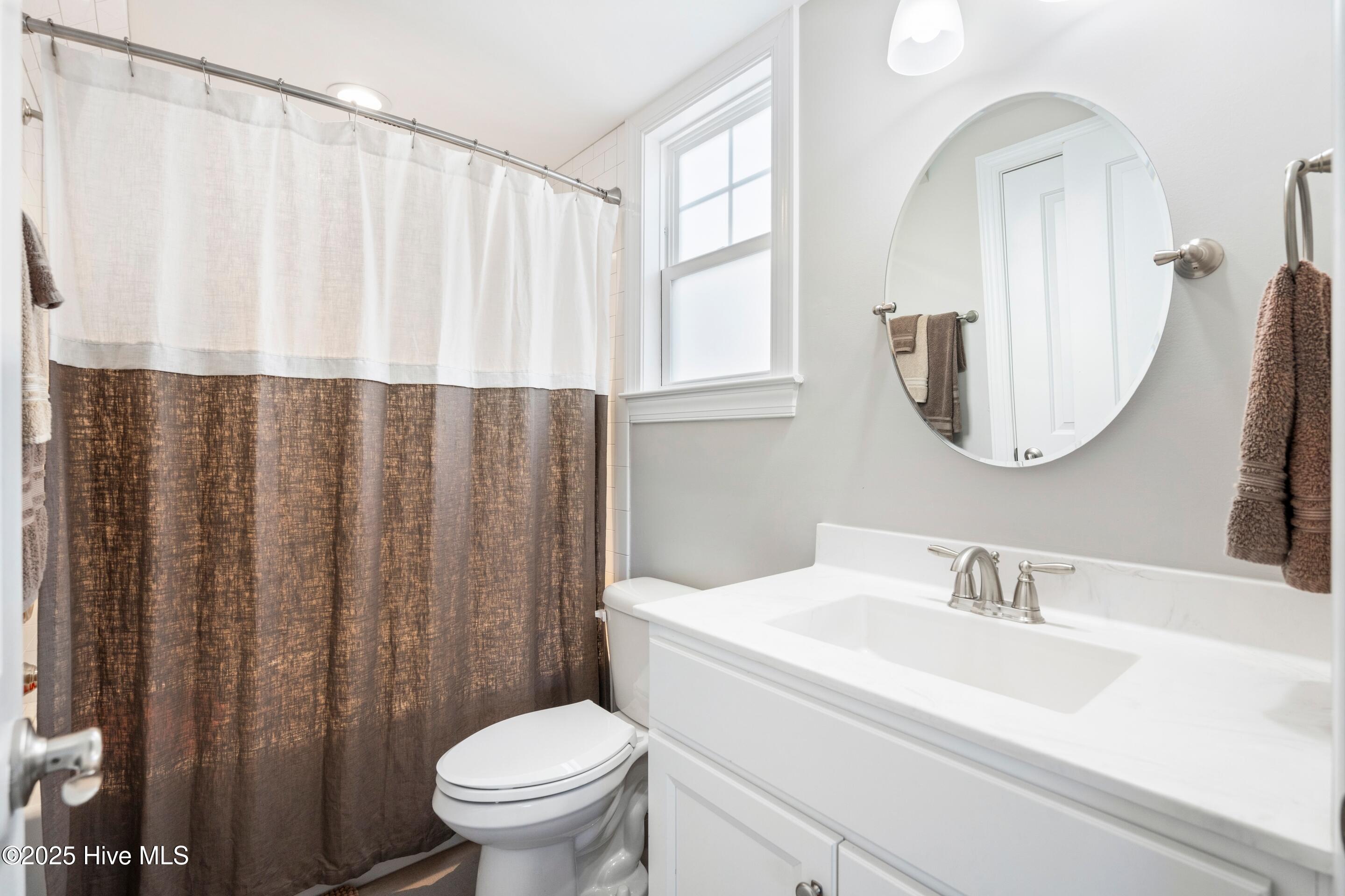 100538062 | Photo 10