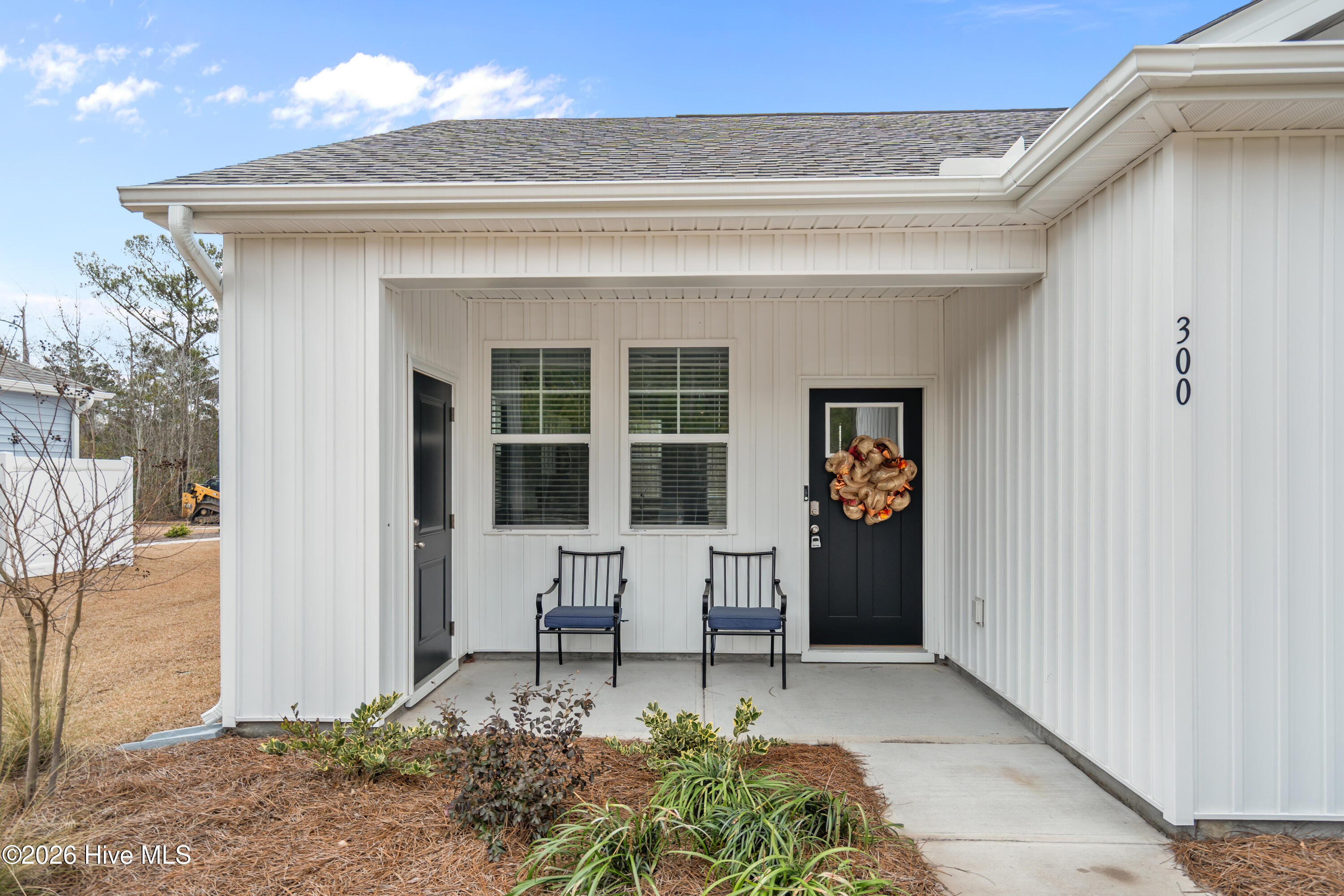 100555790 | Photo 56